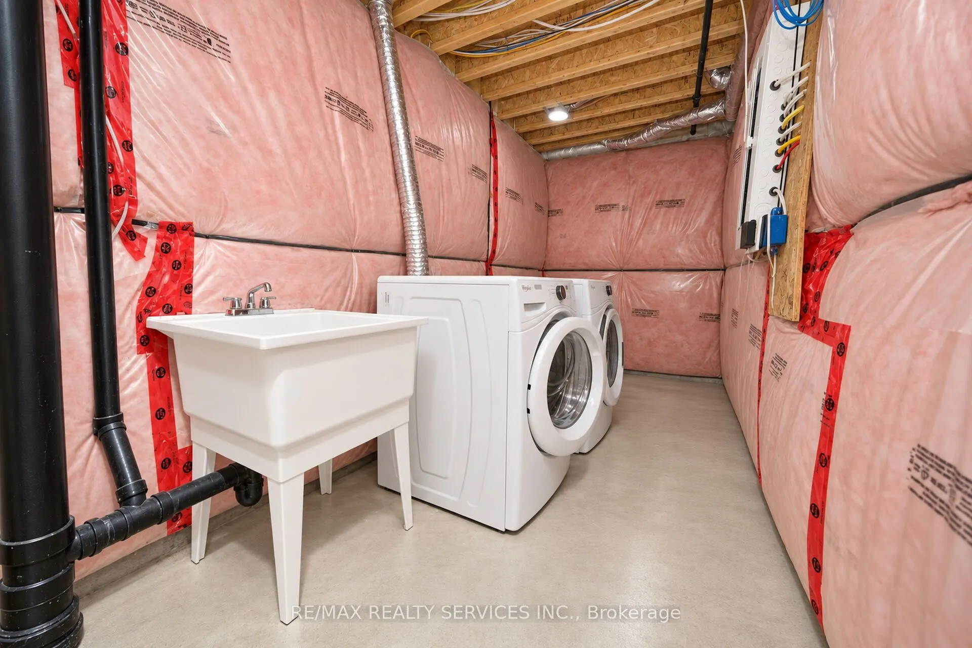 12 Cedarland Road #111