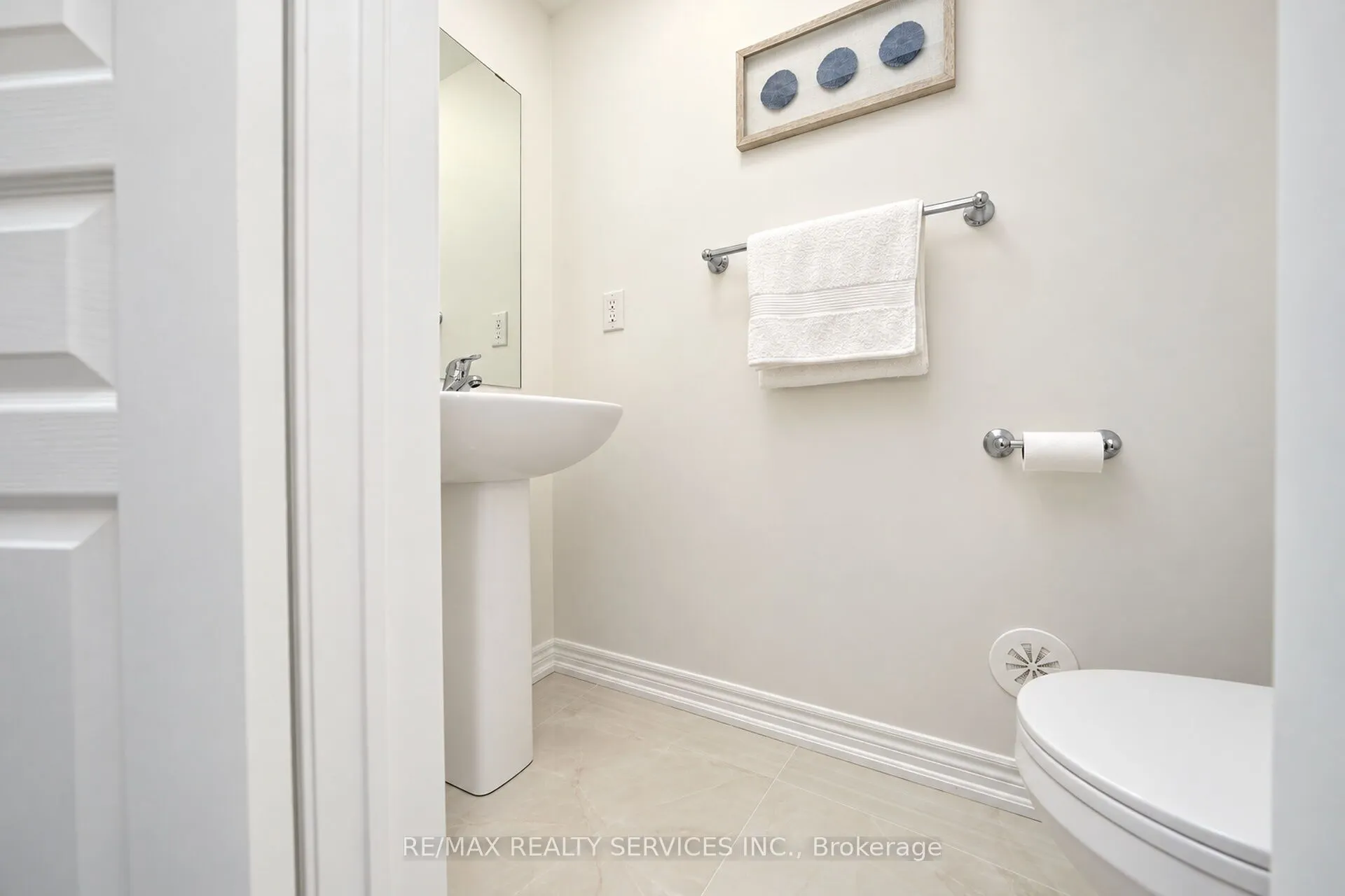 12 Cedarland Road #111