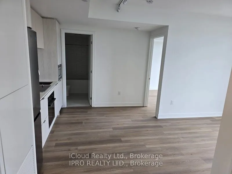 86 Dundas Street #903