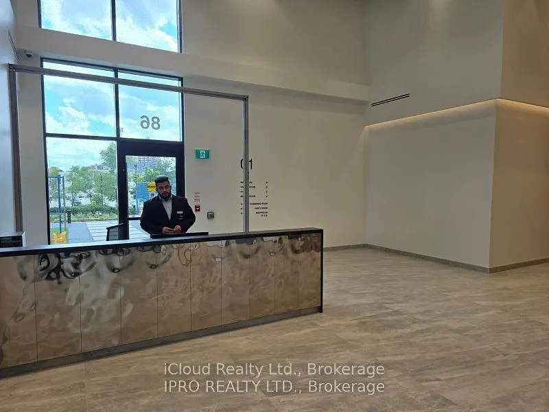 86 Dundas Street #903