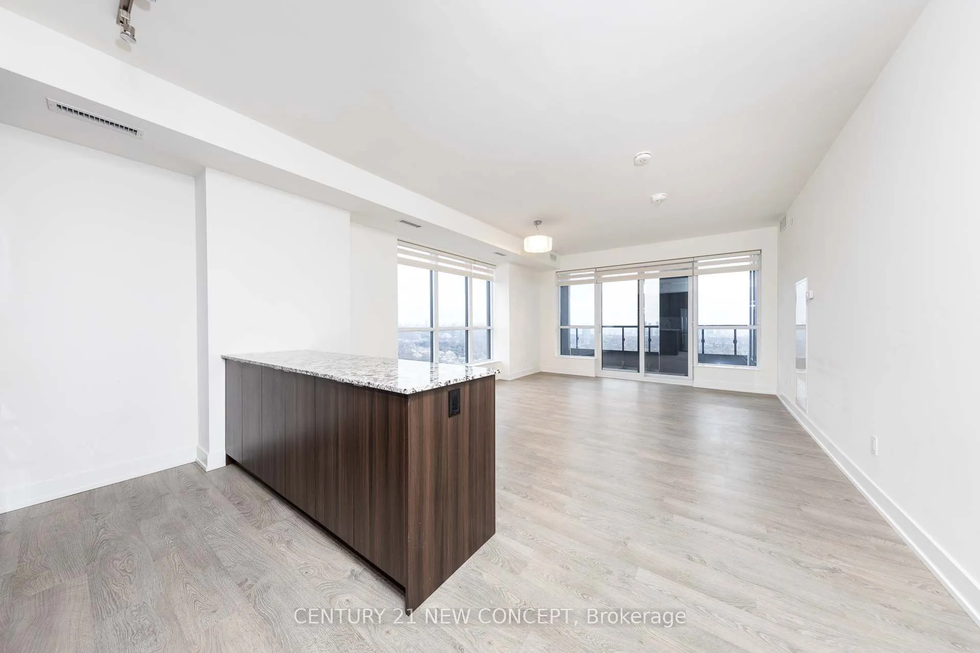 5 Mabelle Avenue #4228