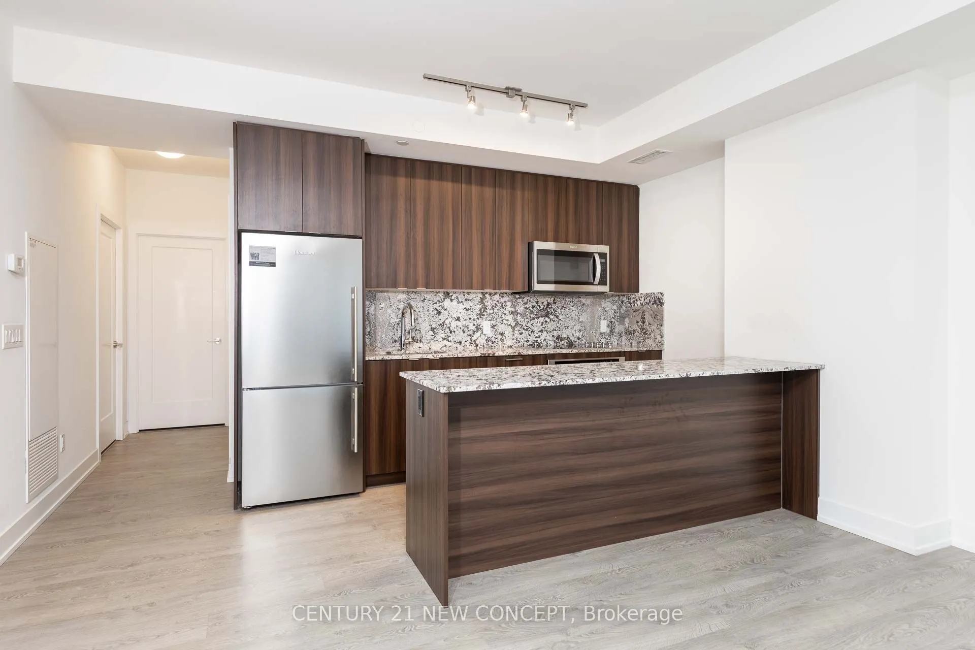 5 Mabelle Avenue #4228