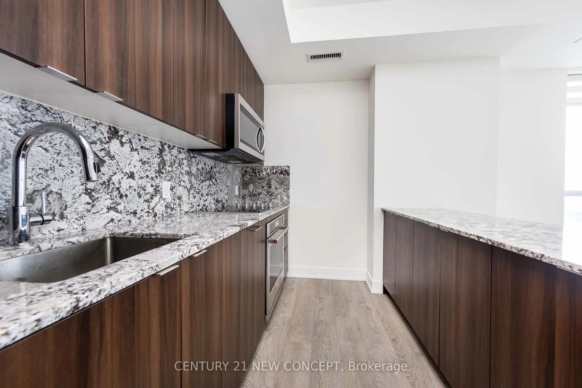 5 Mabelle Avenue #4228