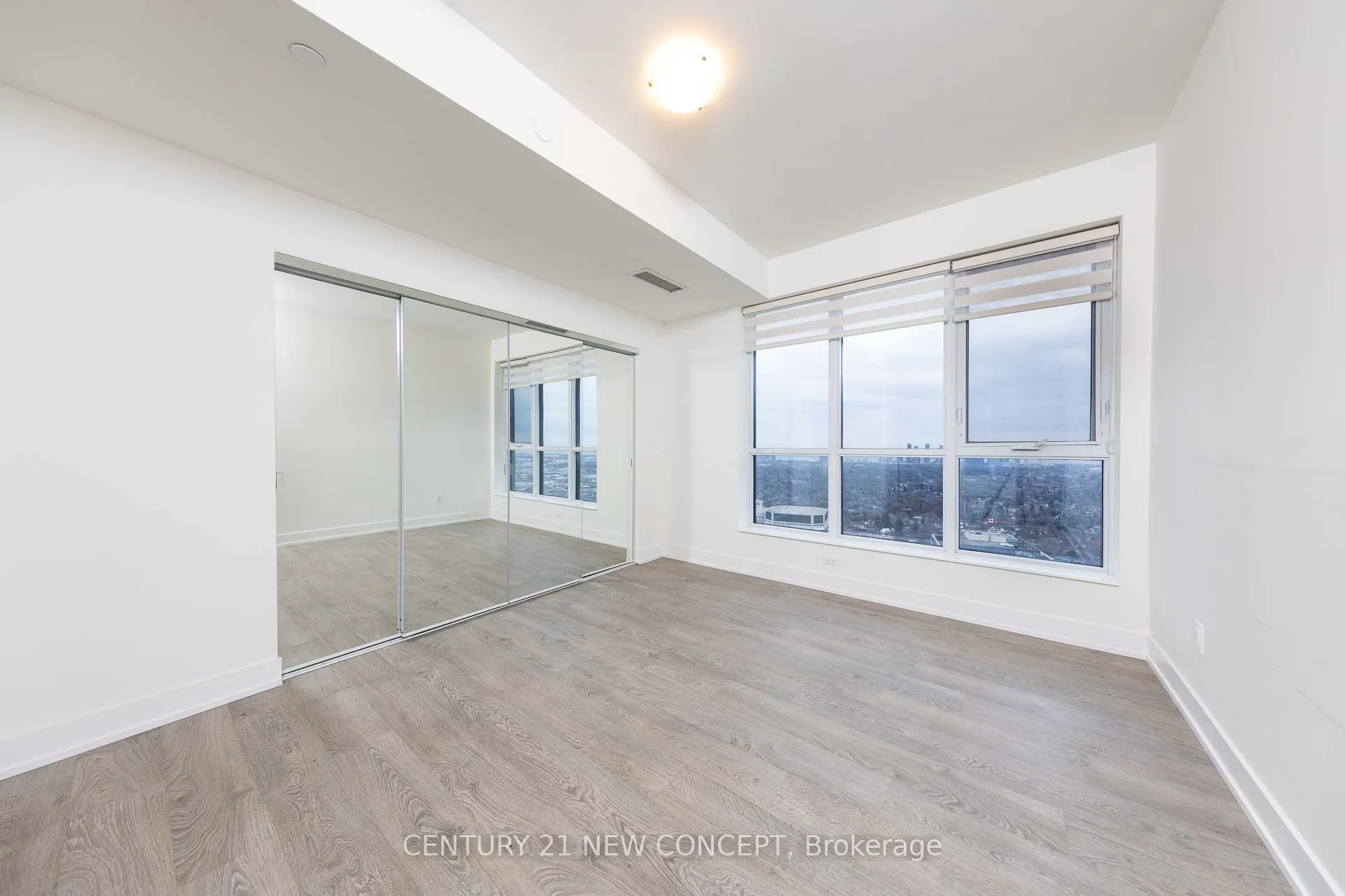 5 Mabelle Avenue #4228