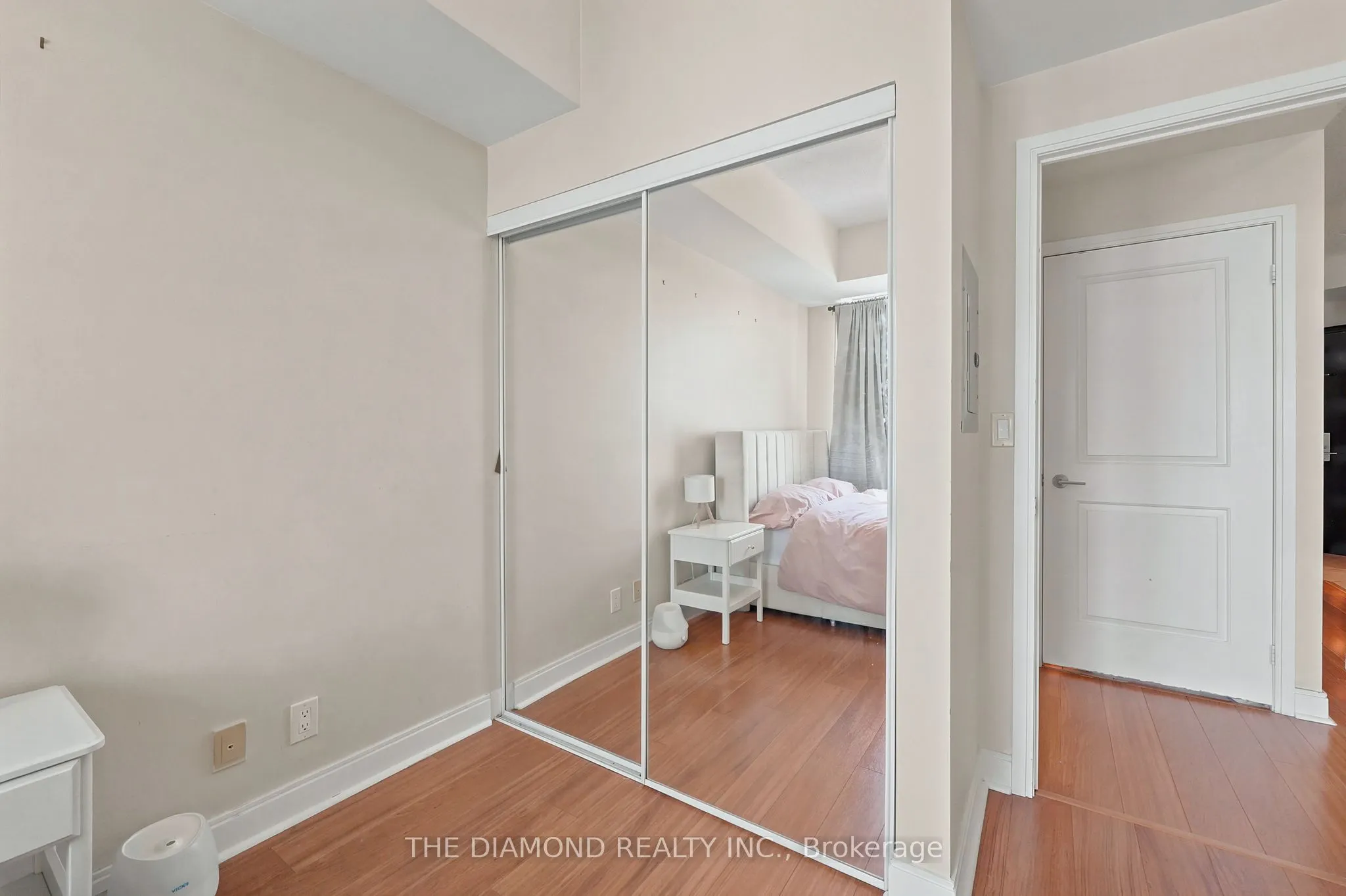 90 Absolute Avenue #1505