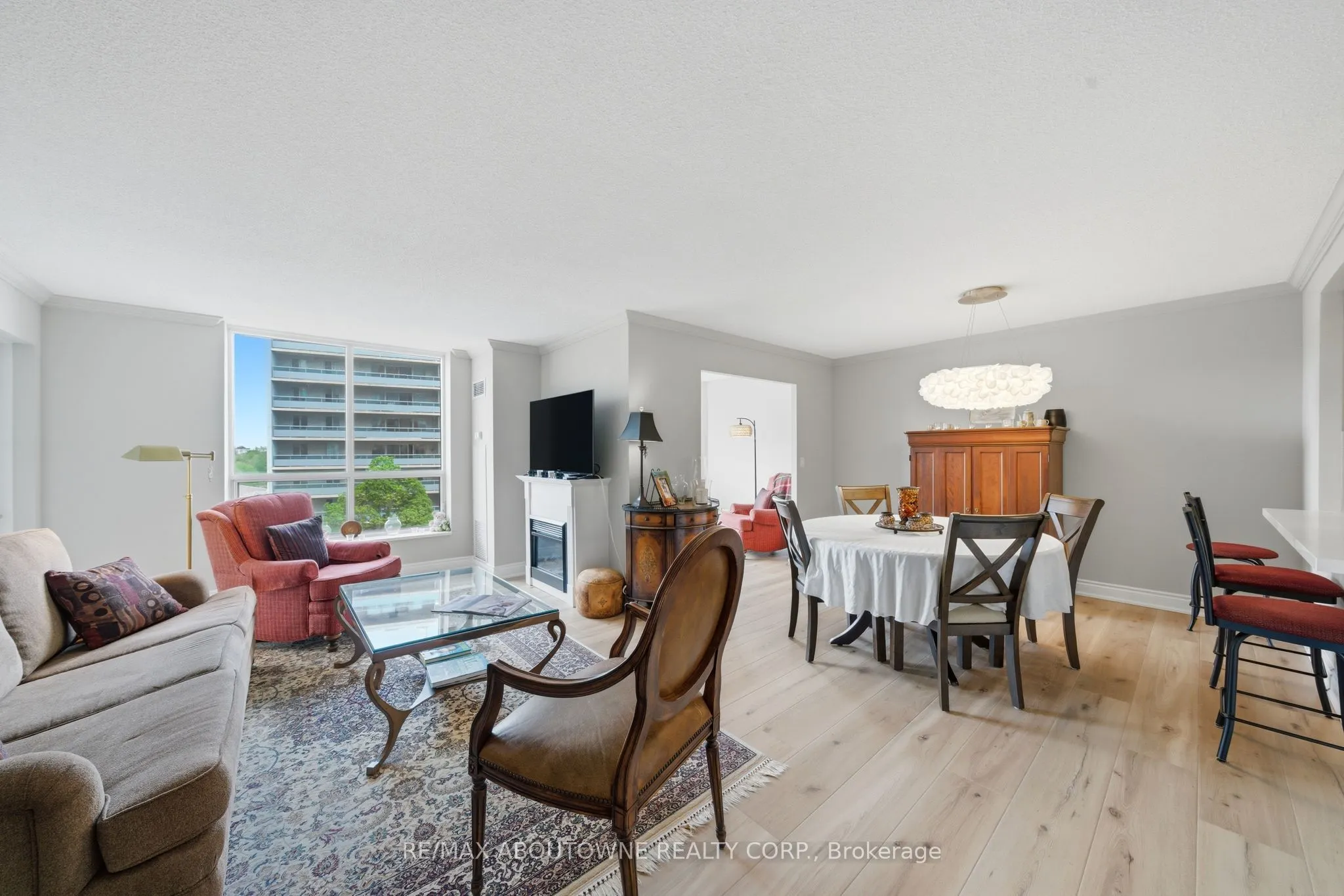 442 Maple Avenue #606