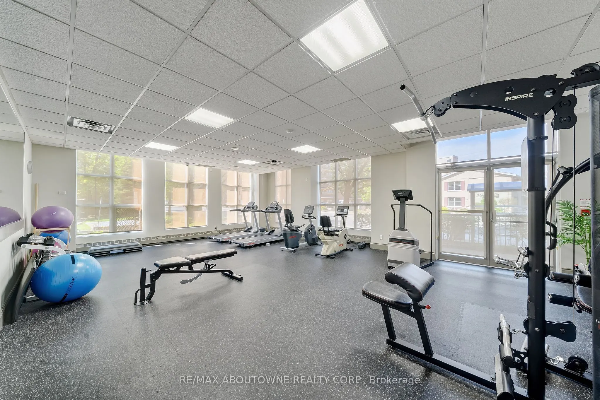 442 Maple Avenue #606
