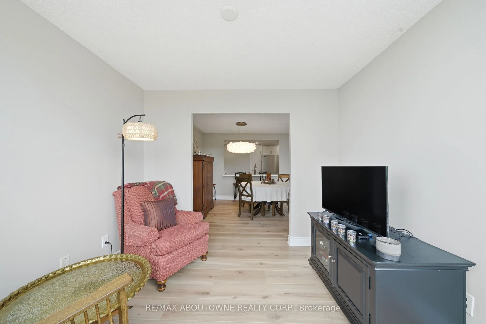 442 Maple Avenue #606