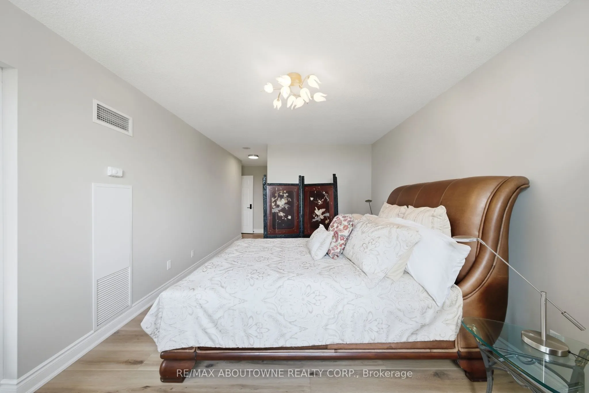 442 Maple Avenue #606