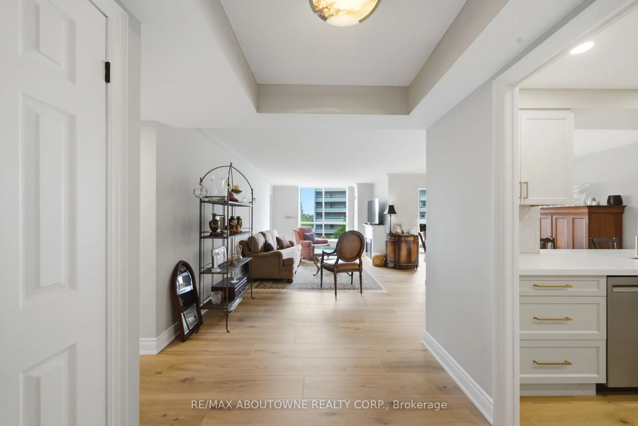 442 Maple Avenue #606