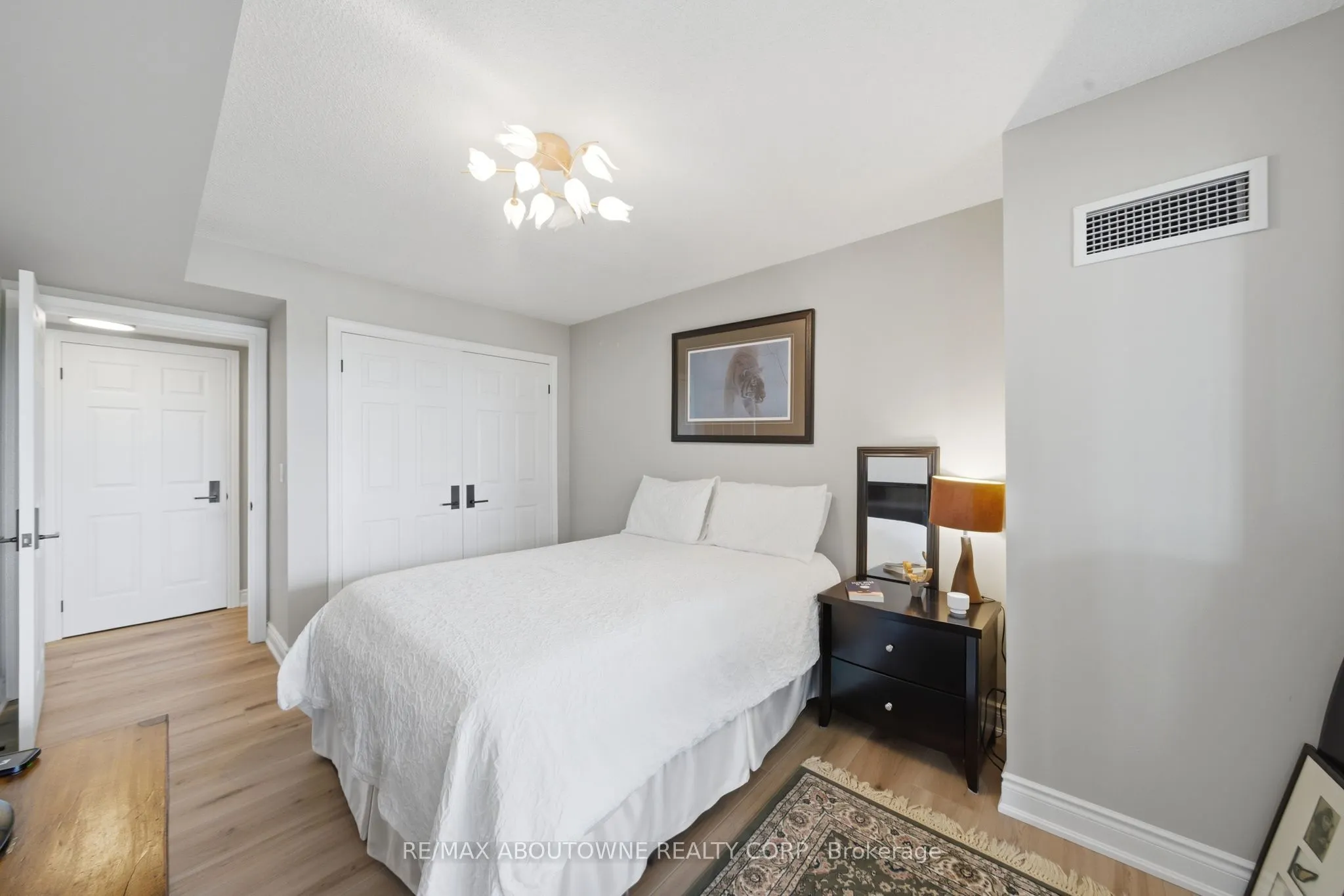 442 Maple Avenue #606