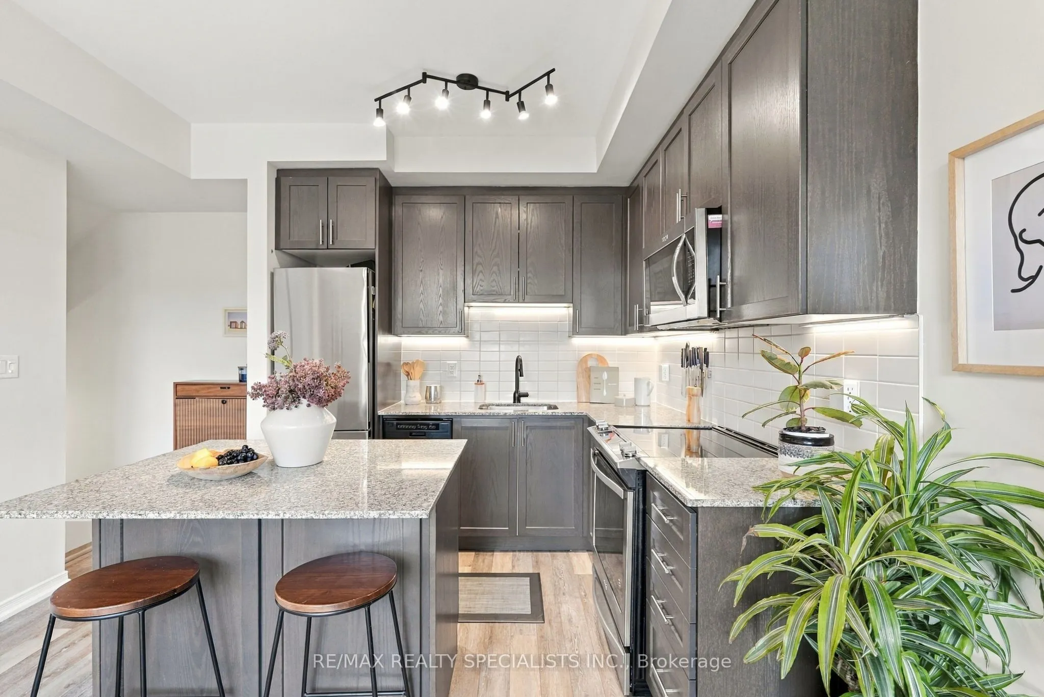 24 Fieldway Road #5
