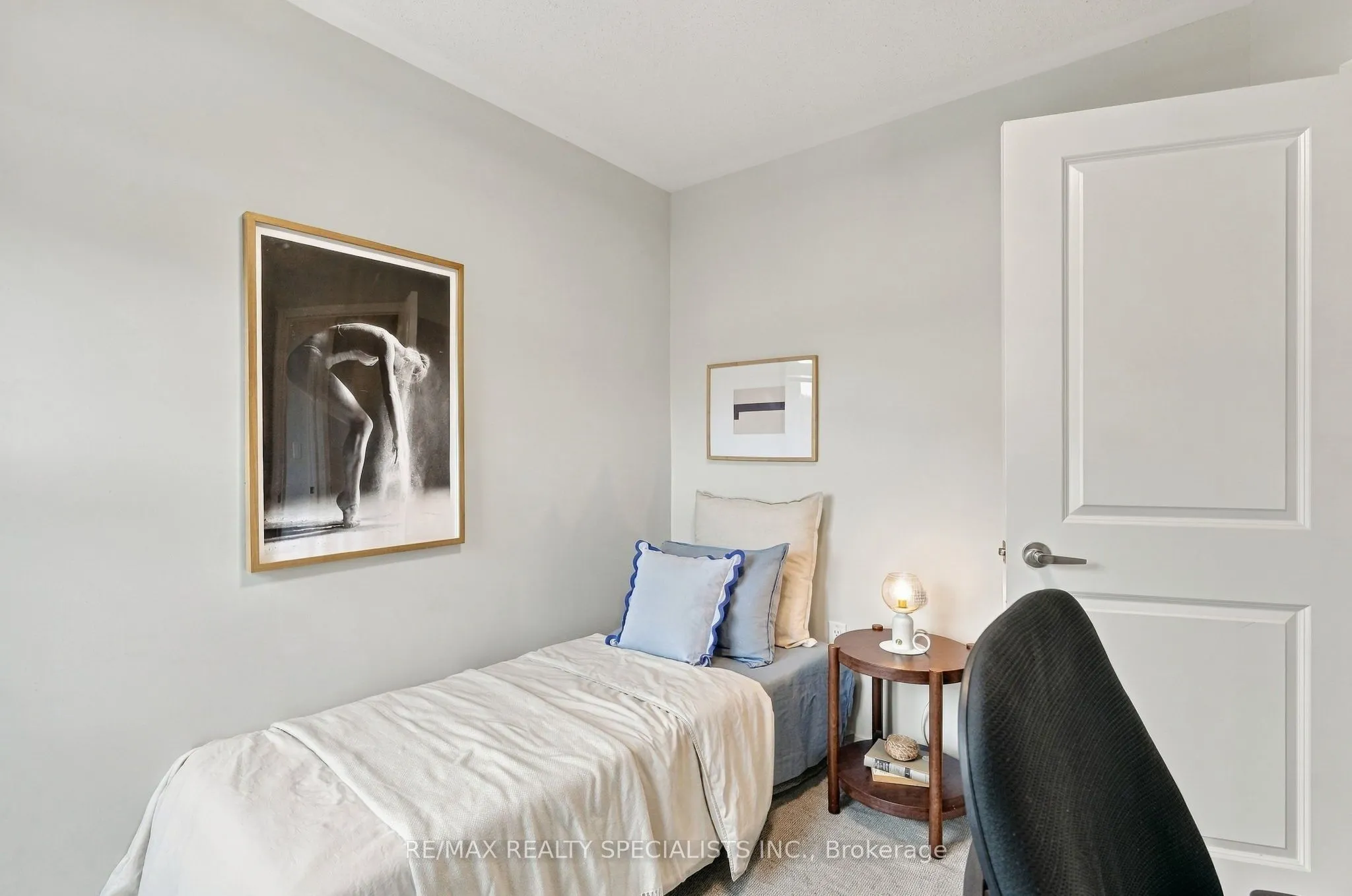 24 Fieldway Road #5