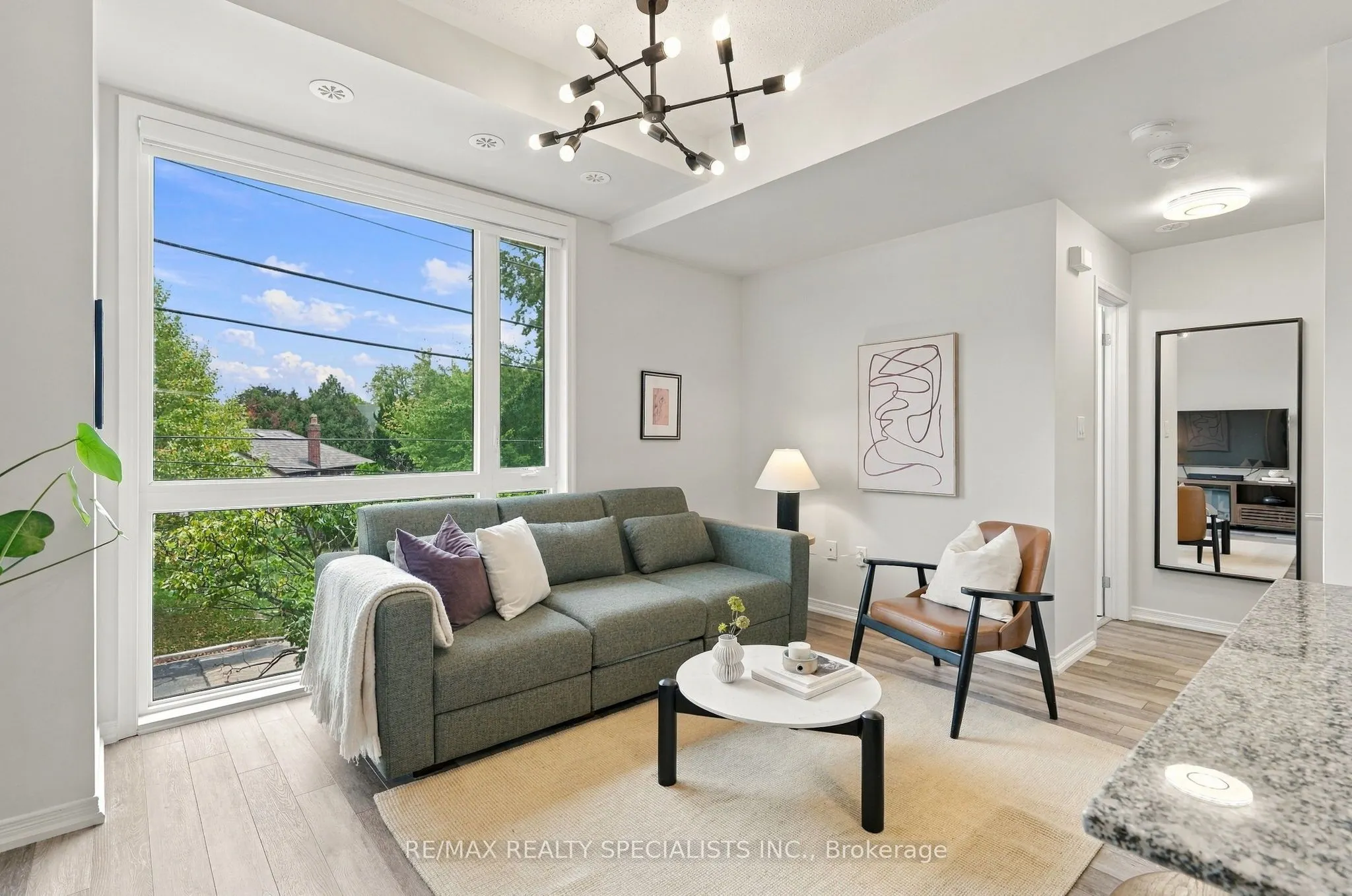 24 Fieldway Road #5