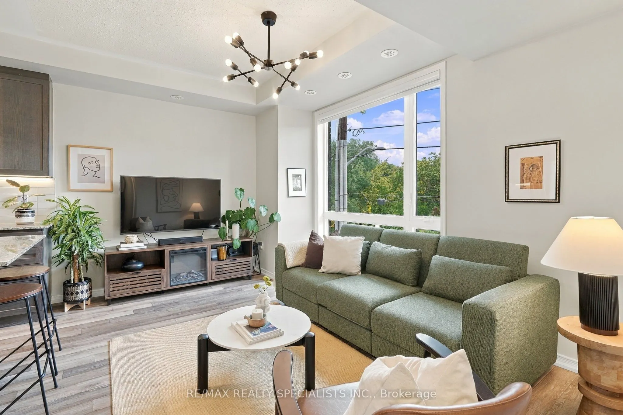 24 Fieldway Road #5