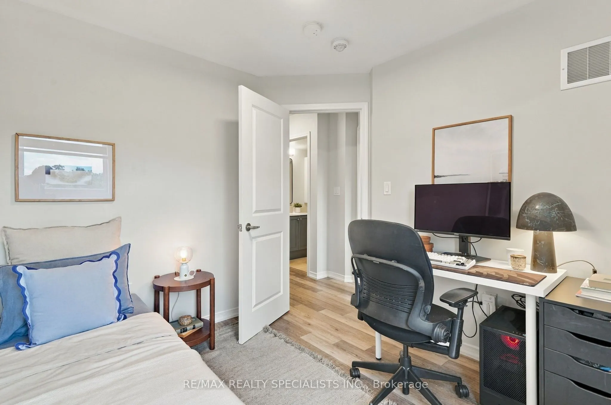 24 Fieldway Road #5