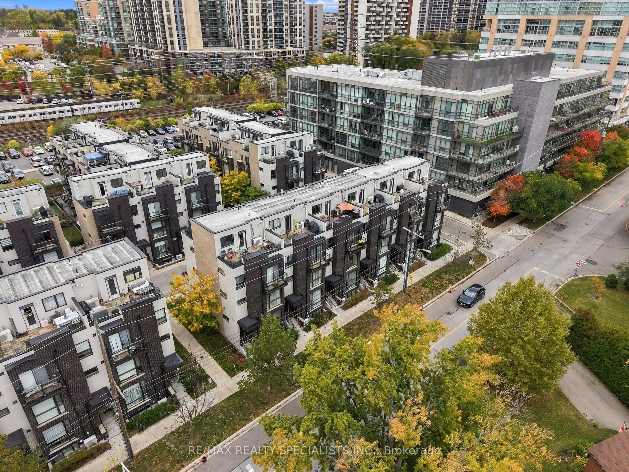 24 Fieldway Road #5