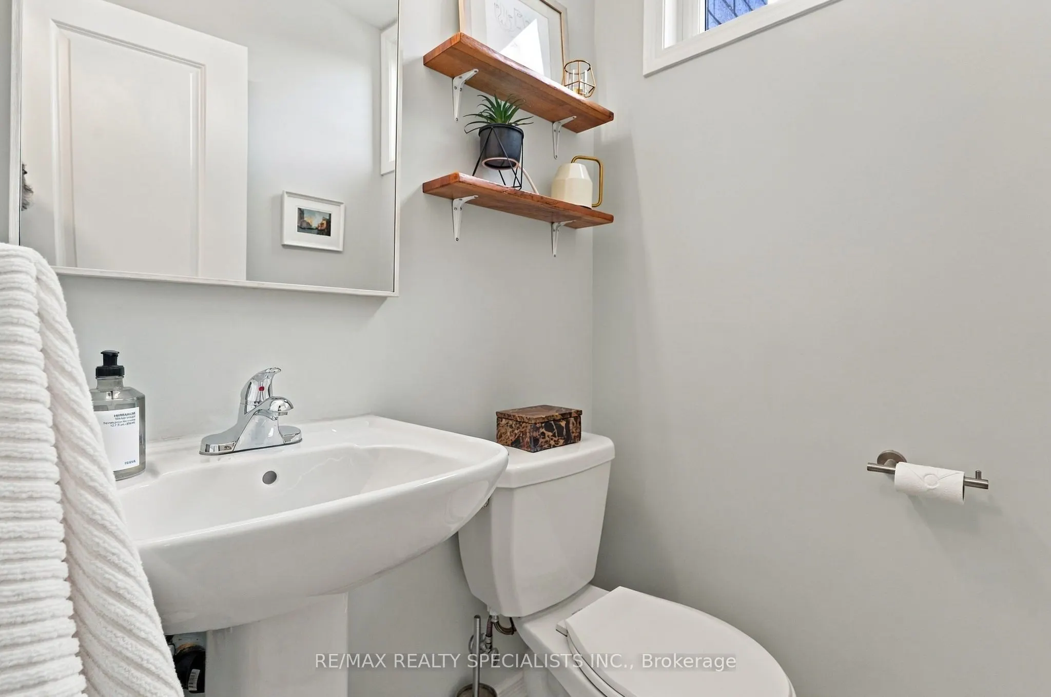 24 Fieldway Road #5