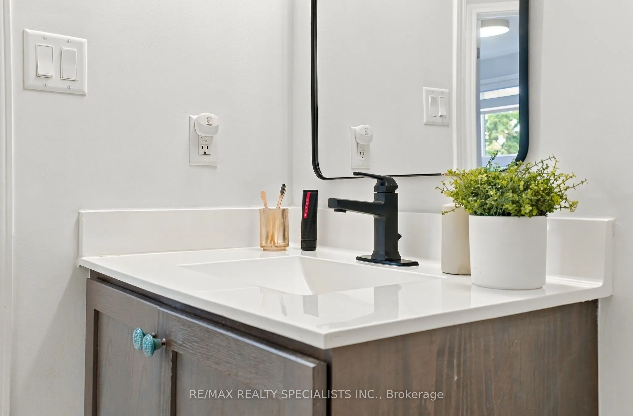 24 Fieldway Road #5