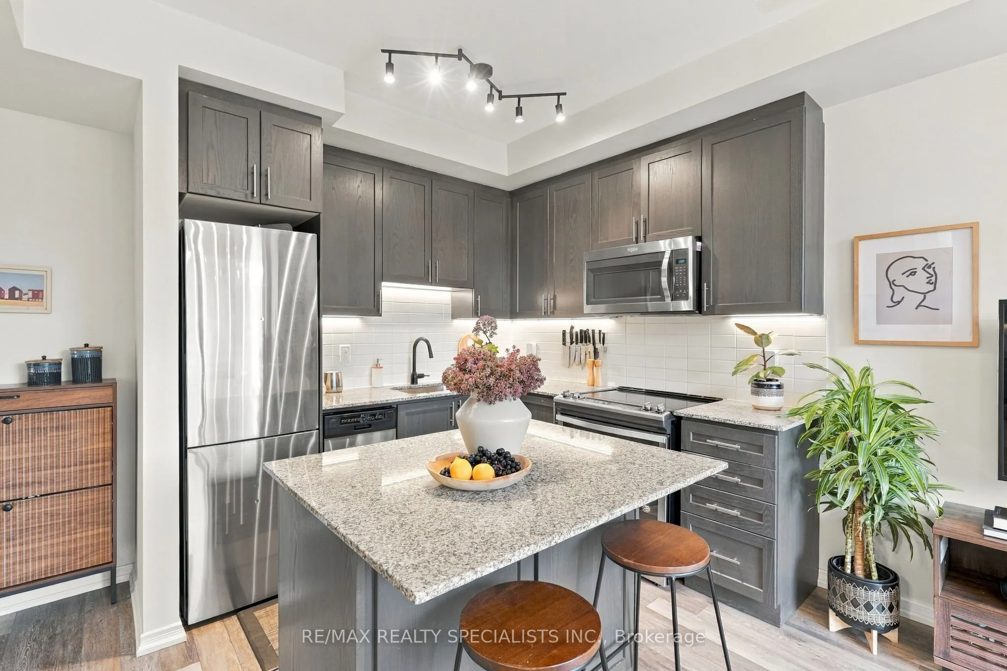 24 Fieldway Road #5