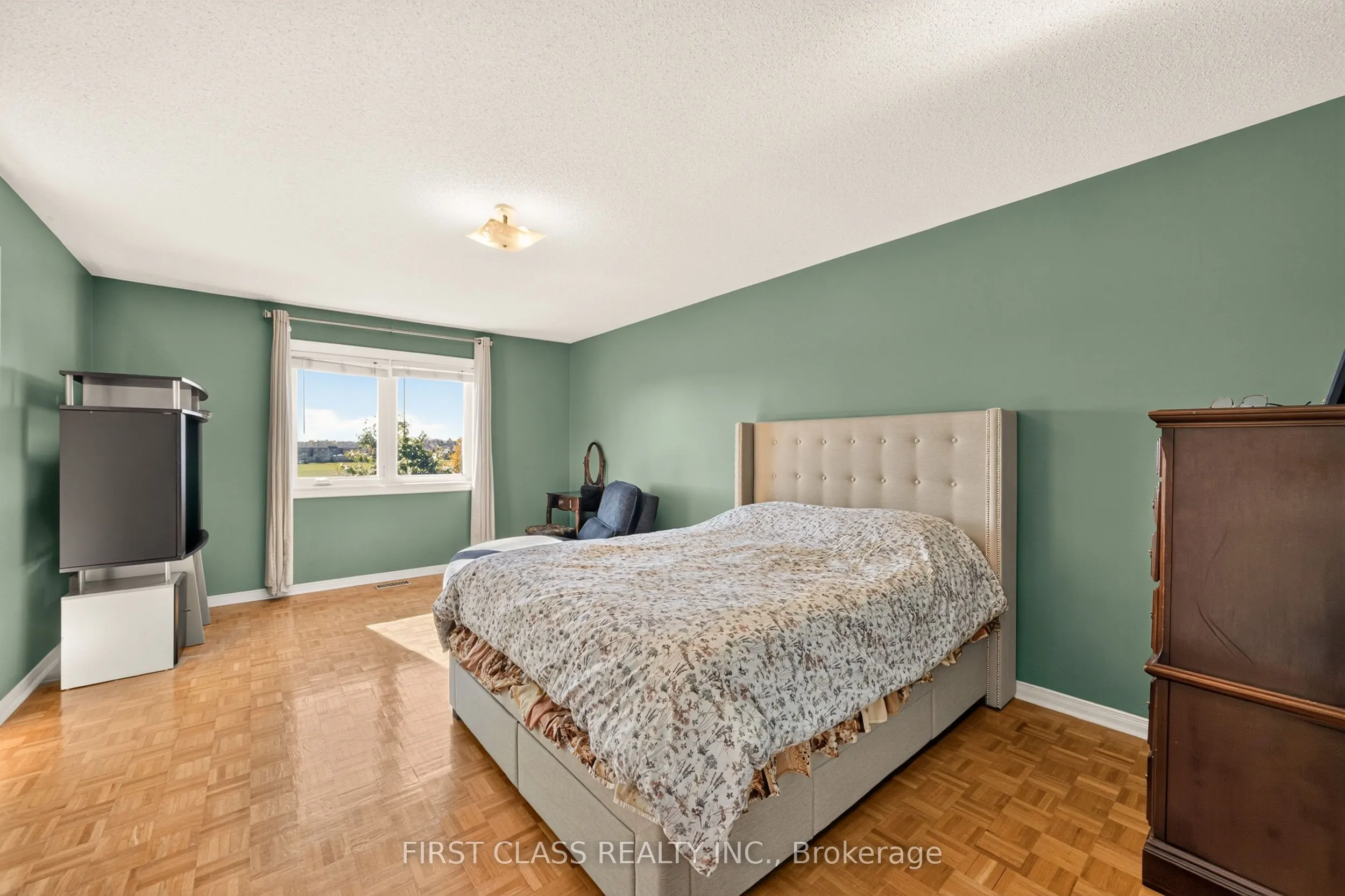 38 Pacific Wind Crescent