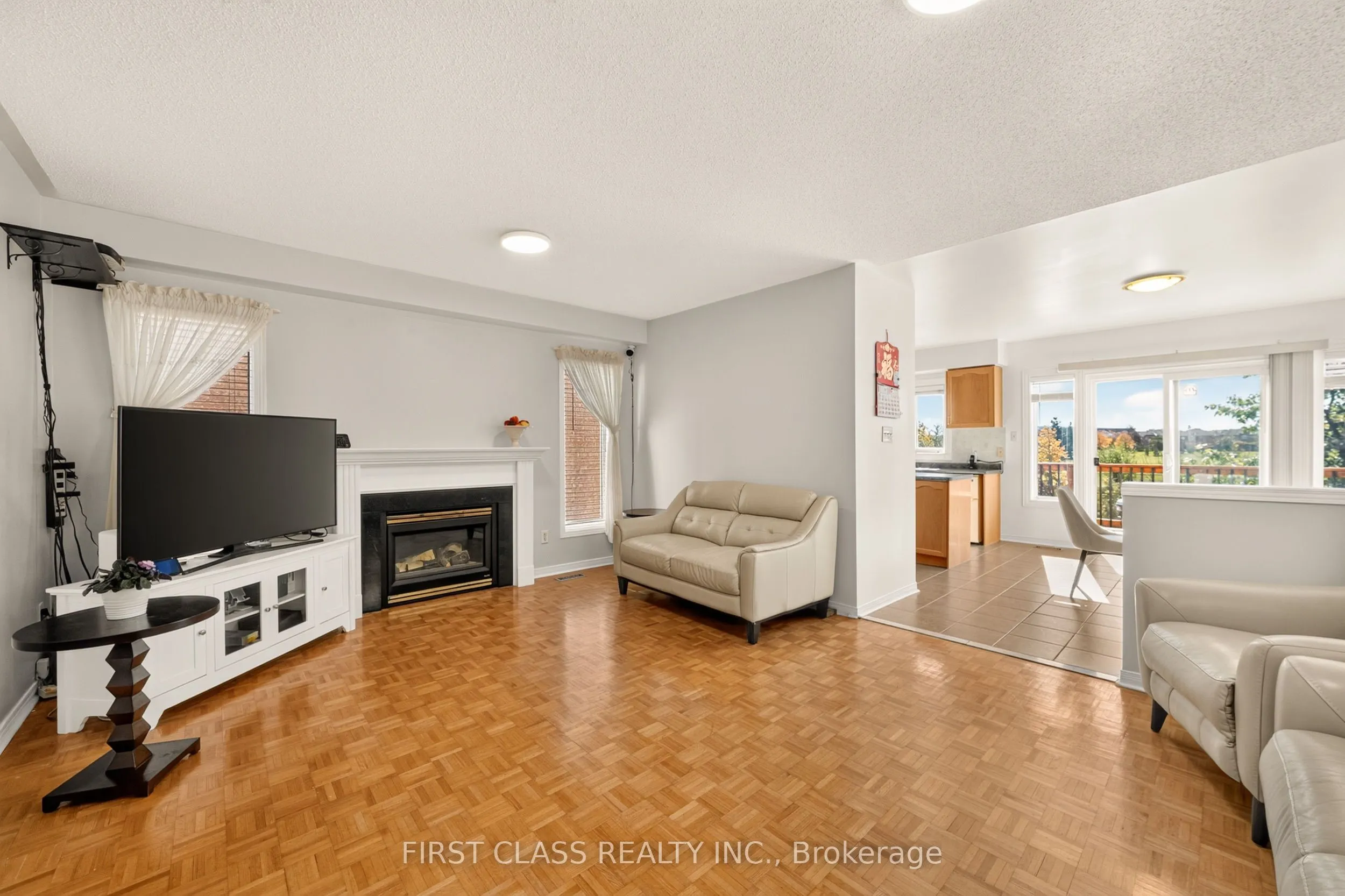 38 Pacific Wind Crescent
