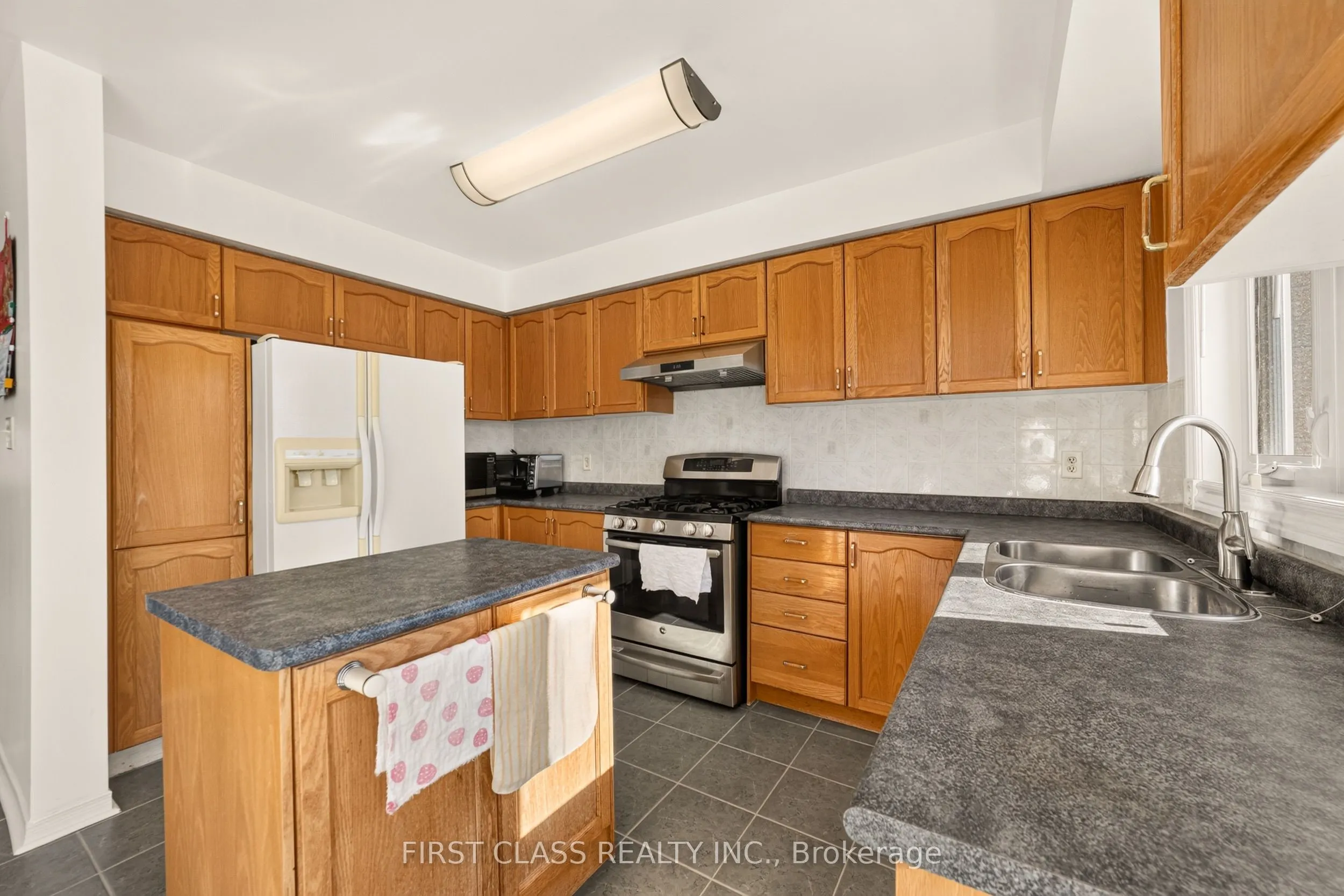 38 Pacific Wind Crescent