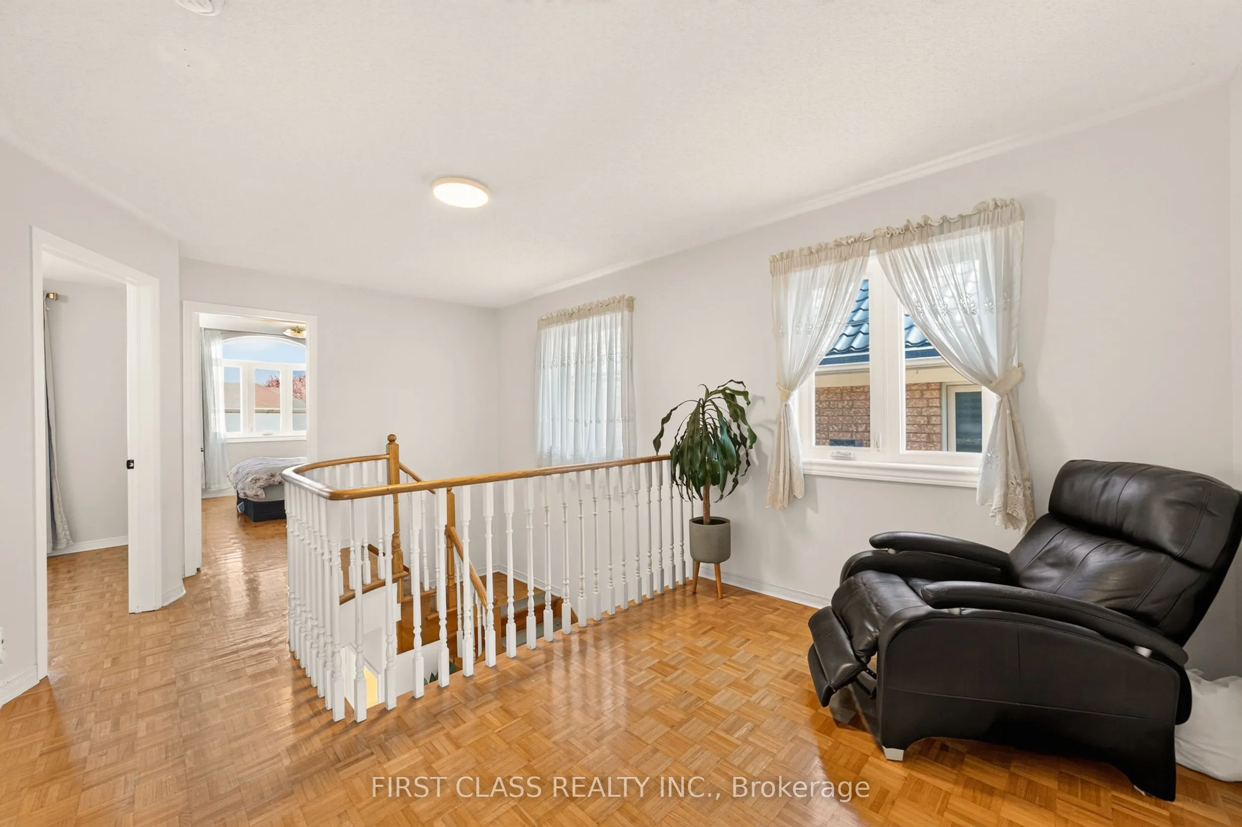 38 Pacific Wind Crescent