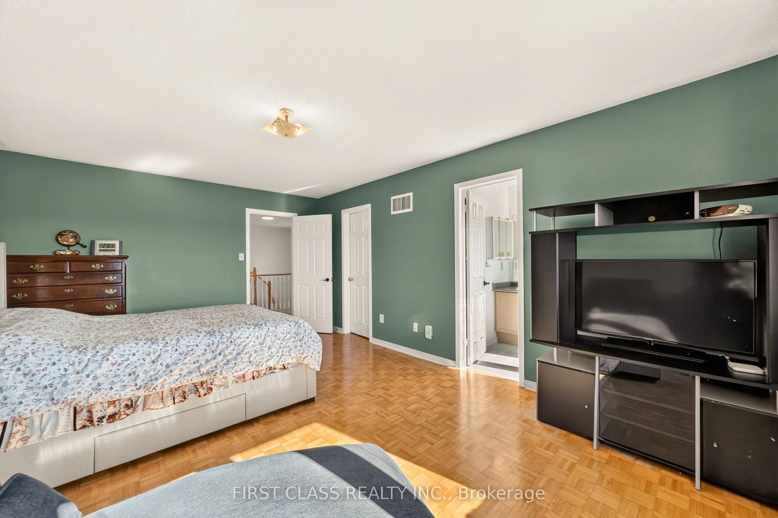 38 Pacific Wind Crescent