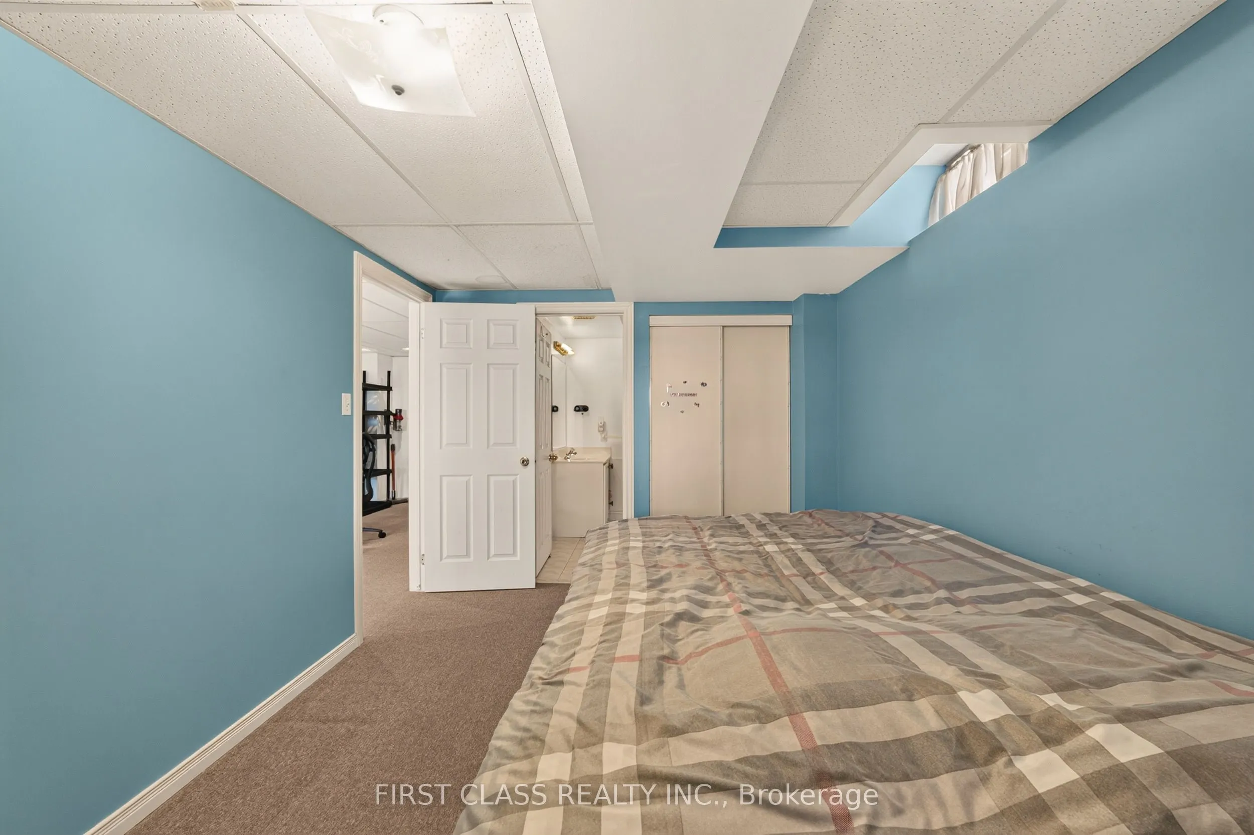 38 Pacific Wind Crescent