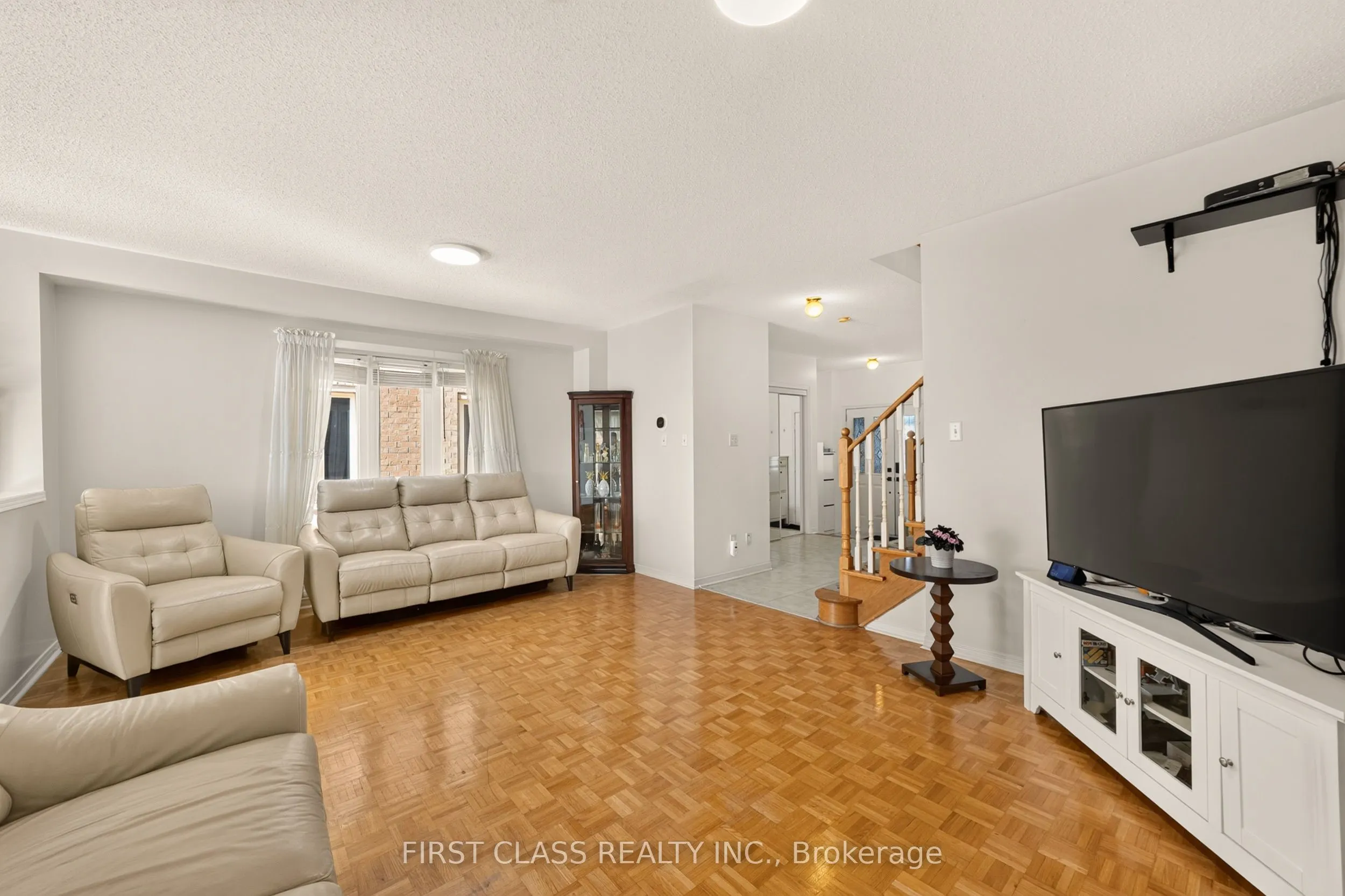 38 Pacific Wind Crescent