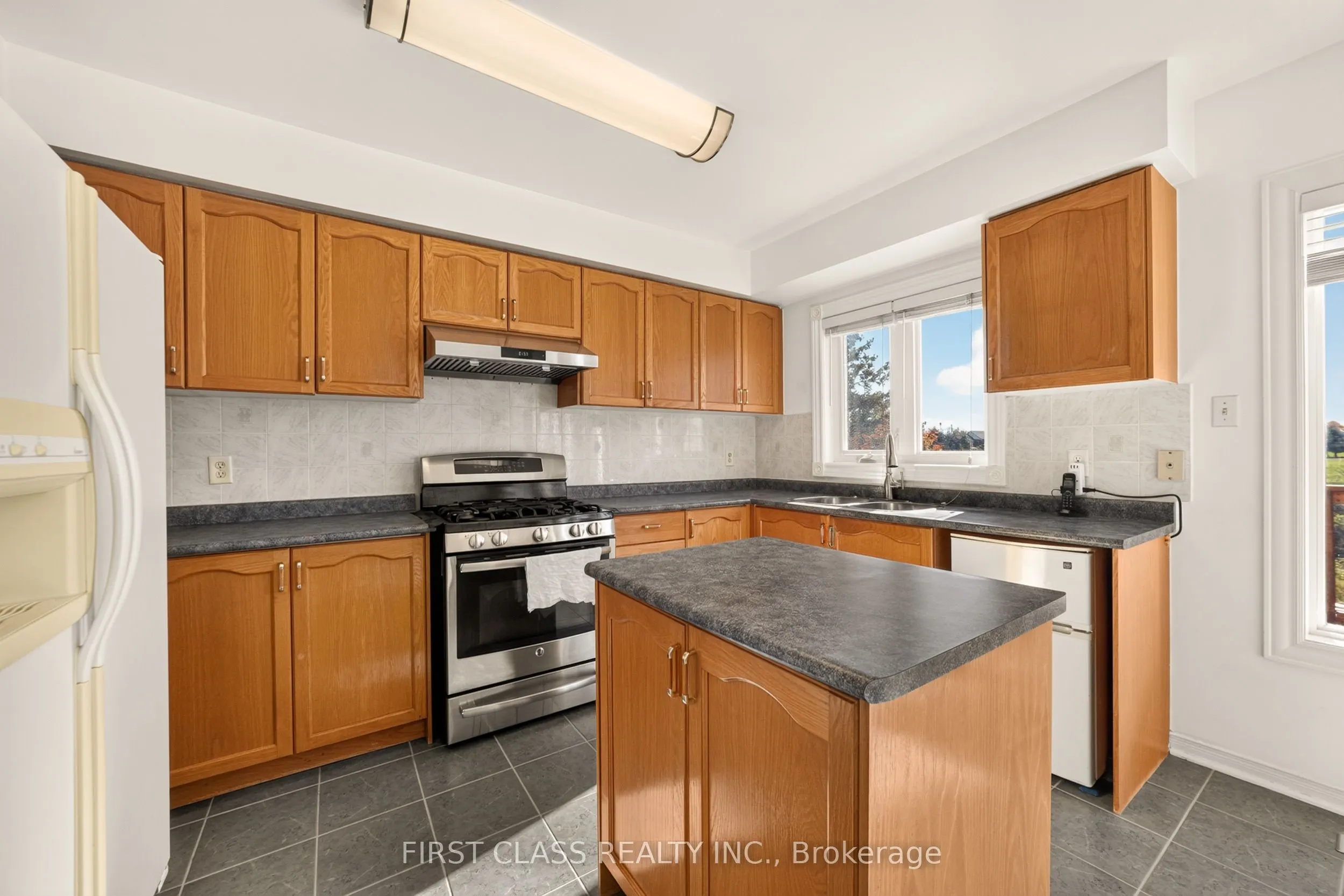 38 Pacific Wind Crescent