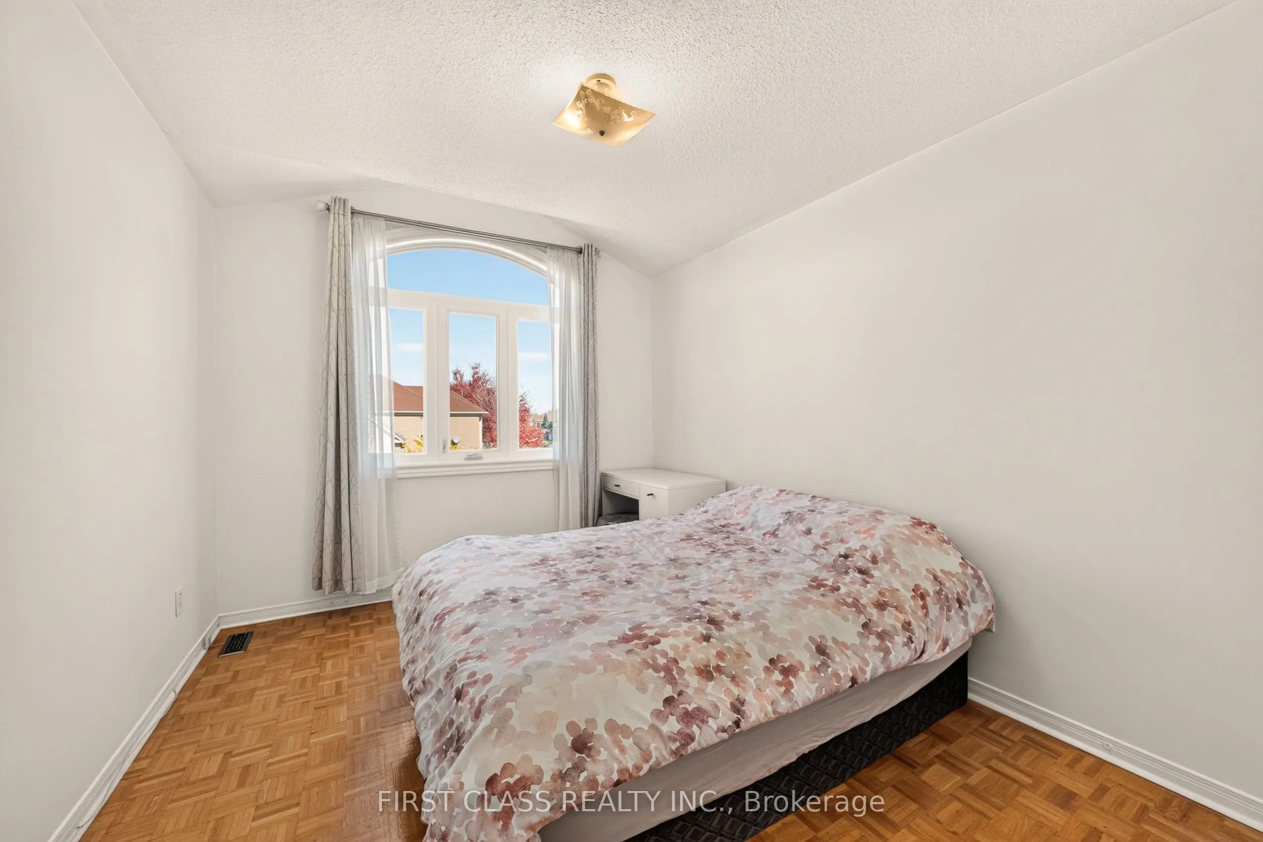 38 Pacific Wind Crescent