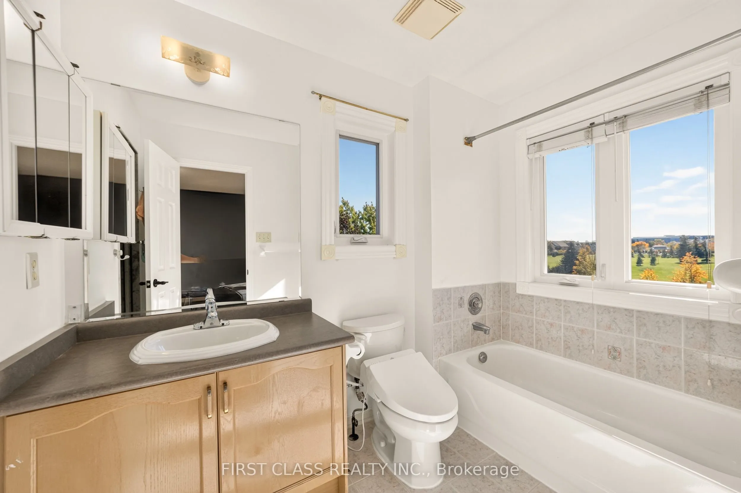 38 Pacific Wind Crescent