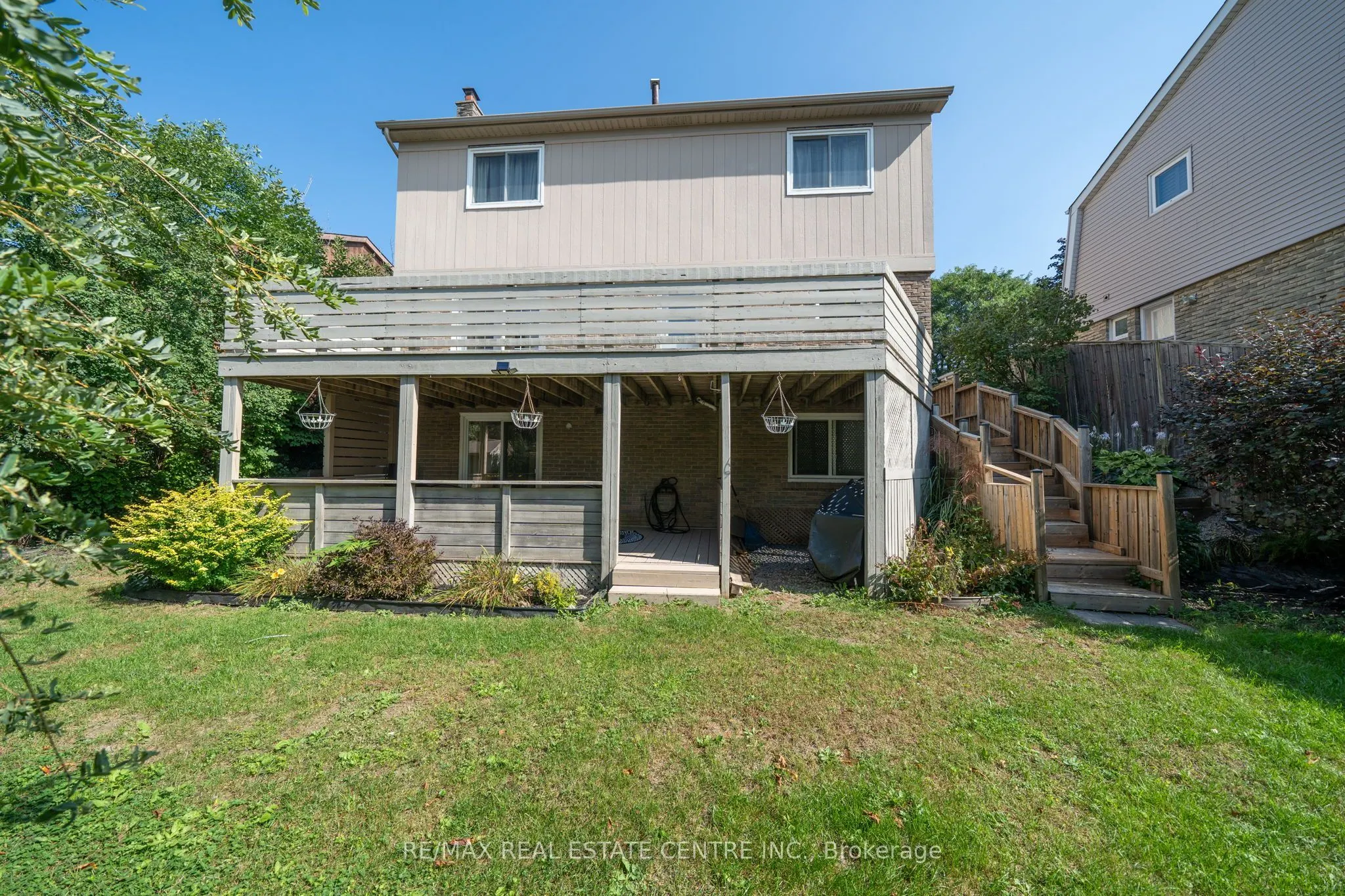 44 Madelaine Crescent