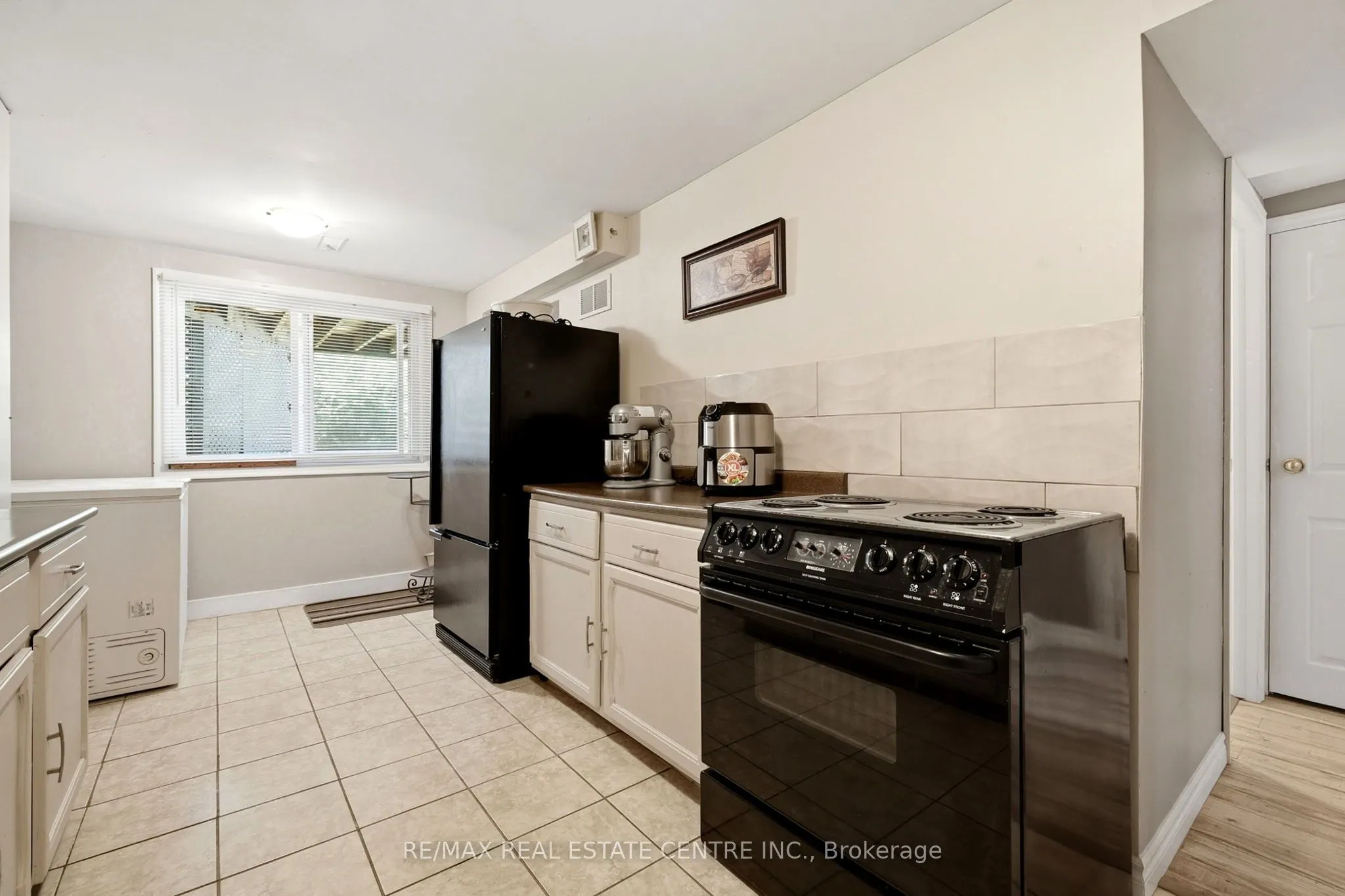 44 Madelaine Crescent