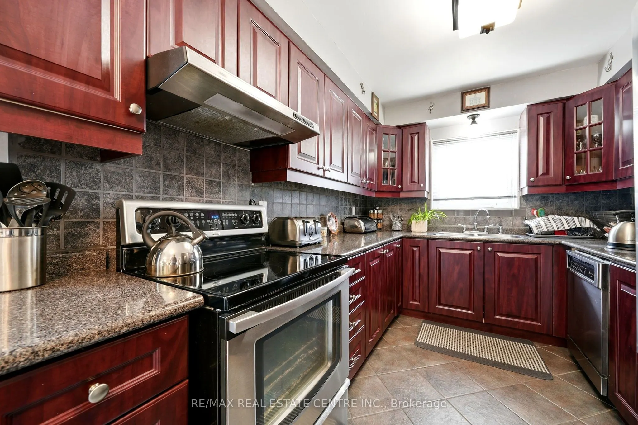 44 Madelaine Crescent