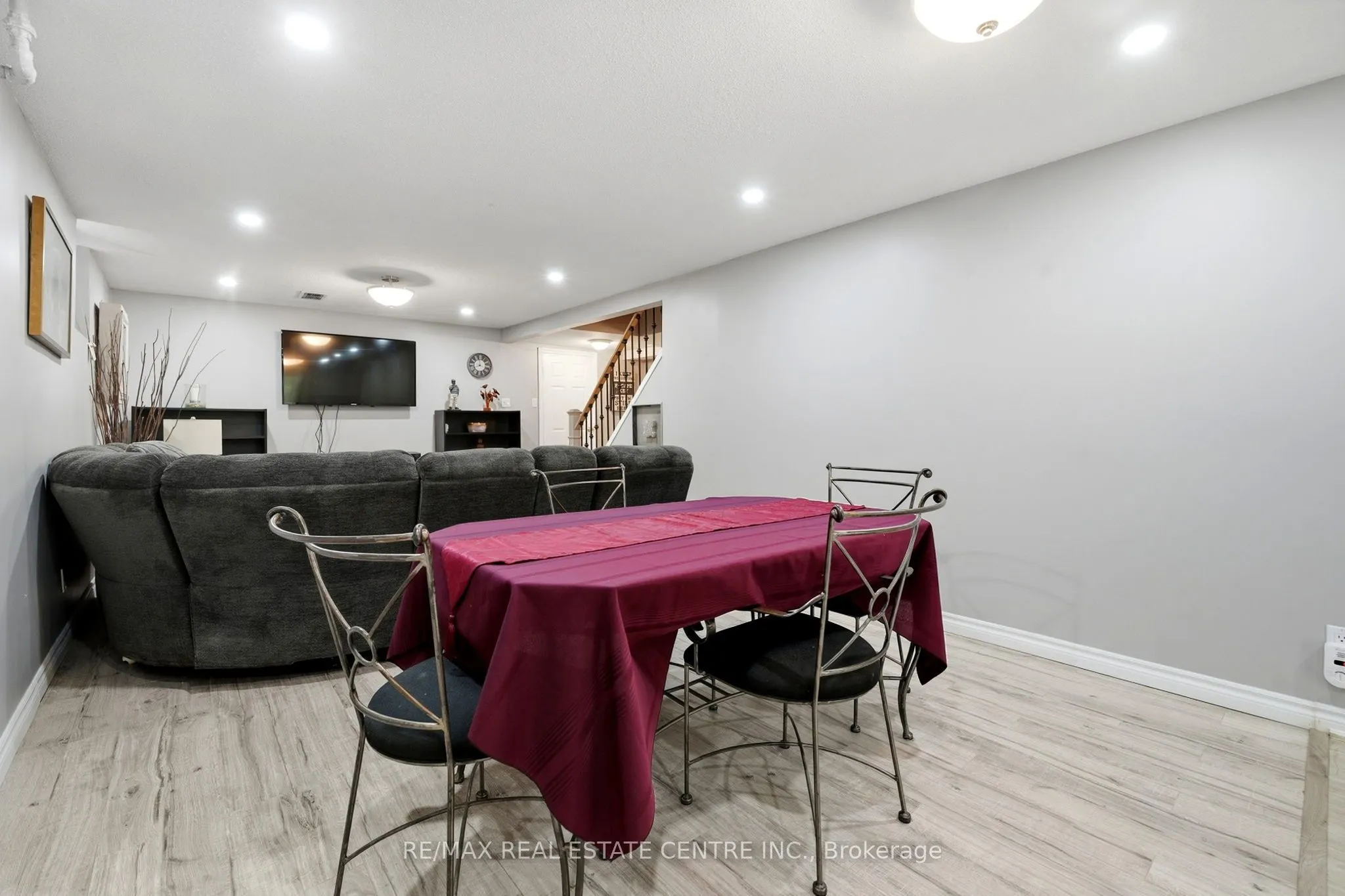 44 Madelaine Crescent