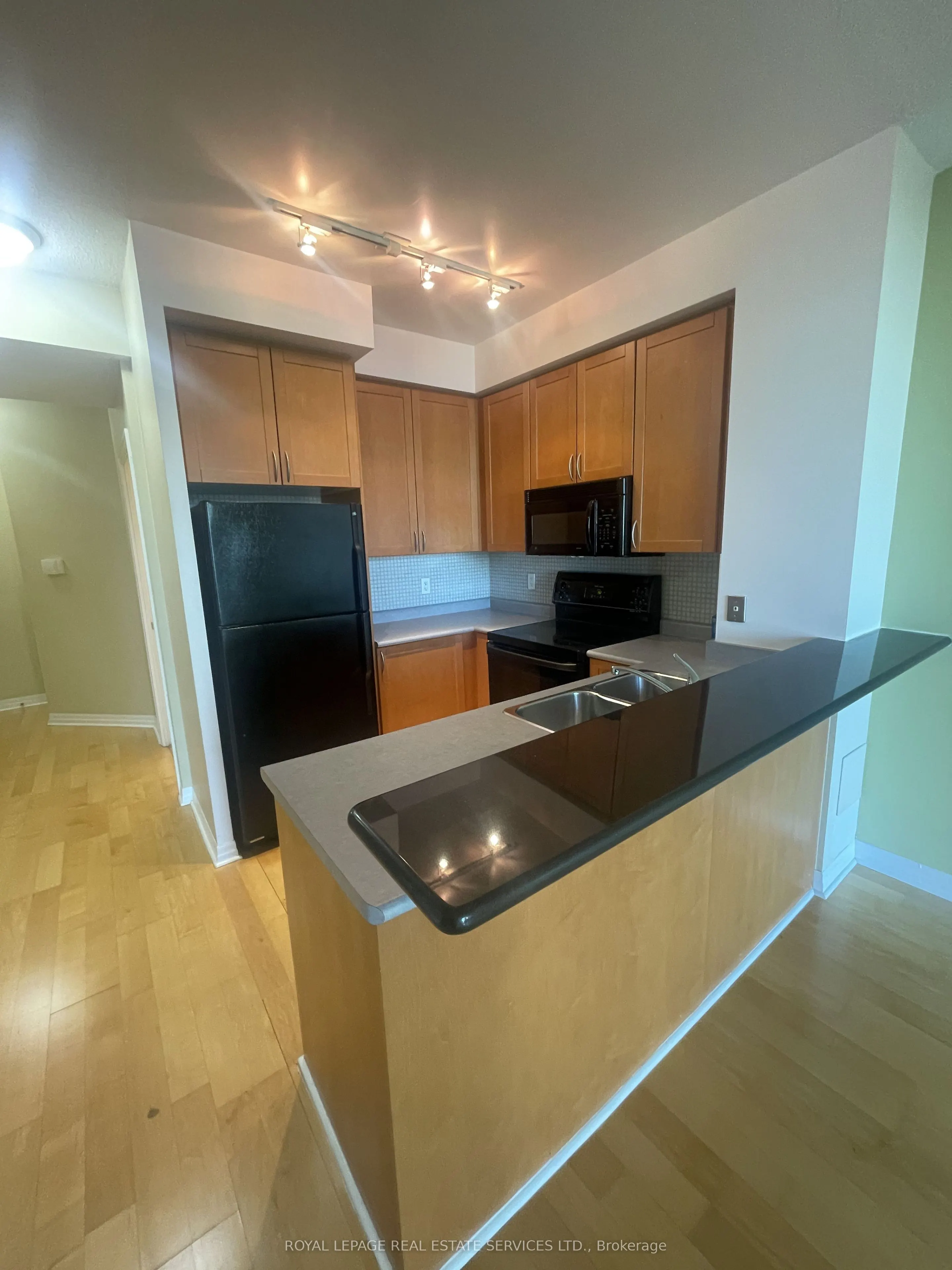 3939 Duke Of York Boulevard #2006