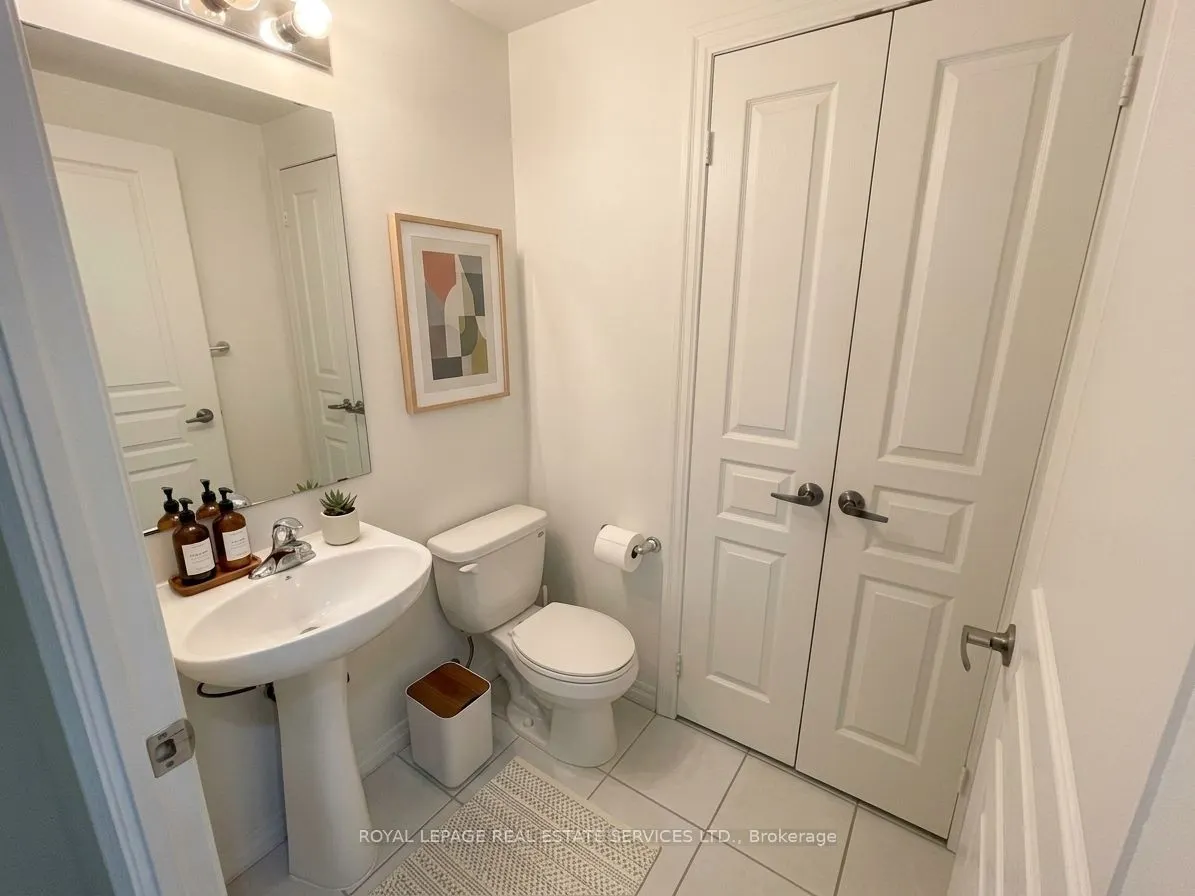 3939 Duke Of York Boulevard #2006