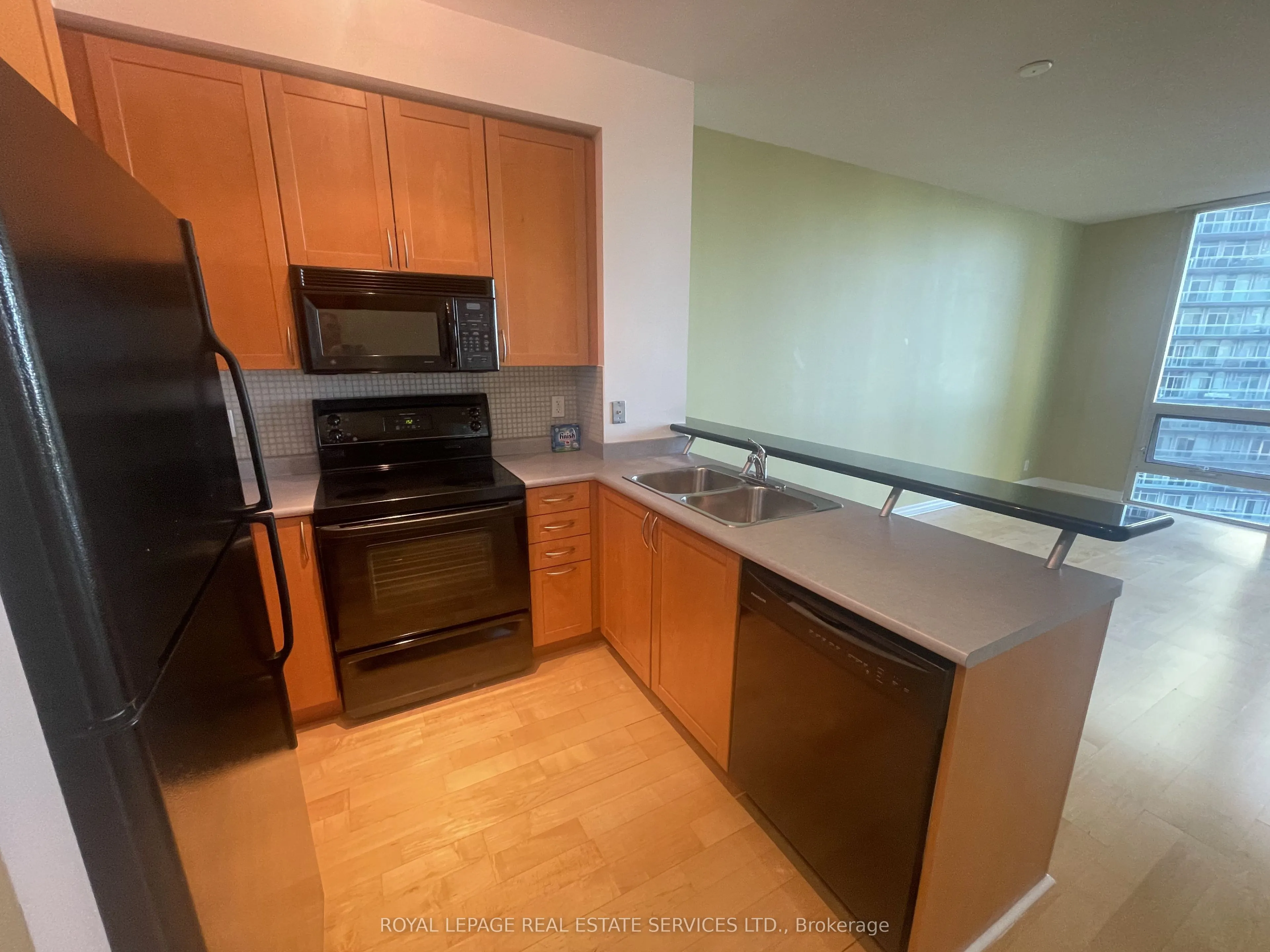 3939 Duke Of York Boulevard #2006