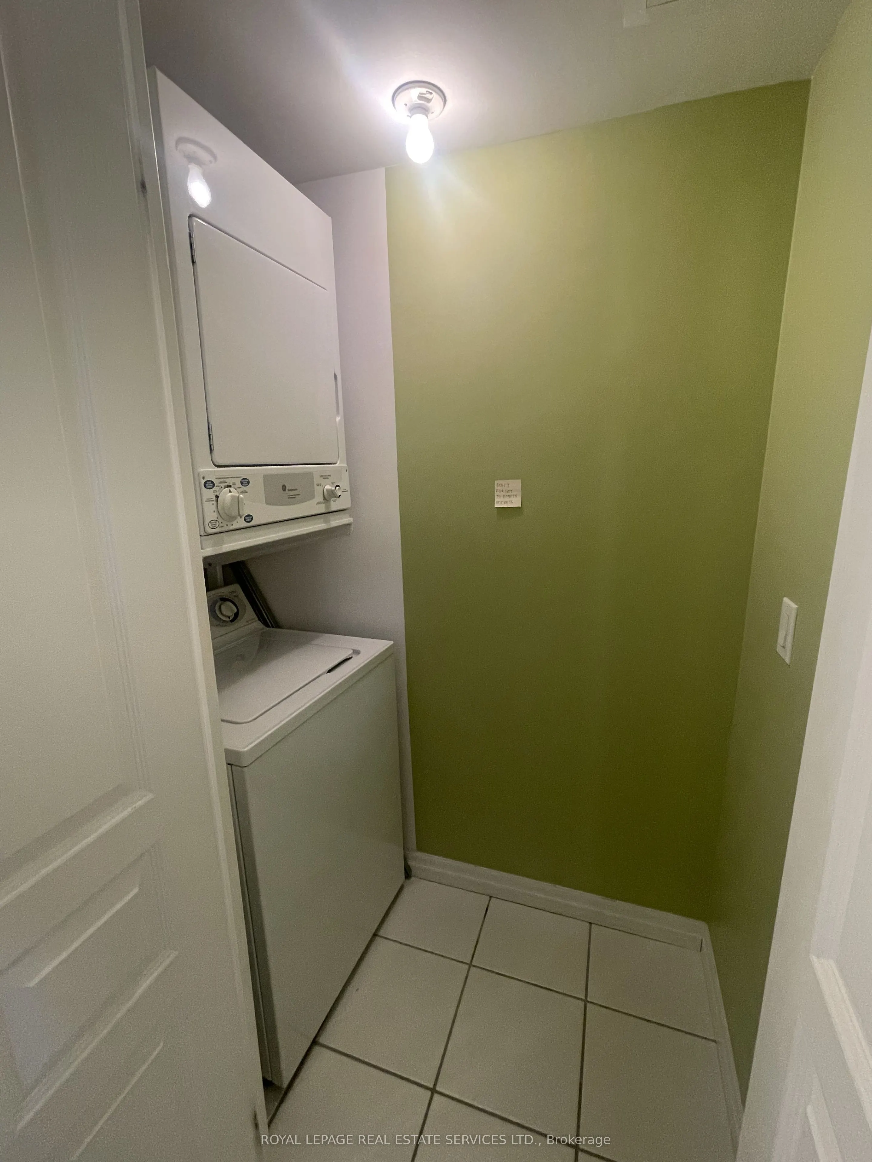 3939 Duke Of York Boulevard #2006
