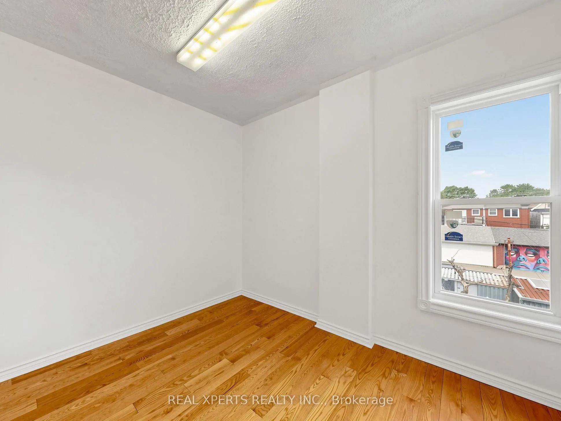 52 Laughton Avenue