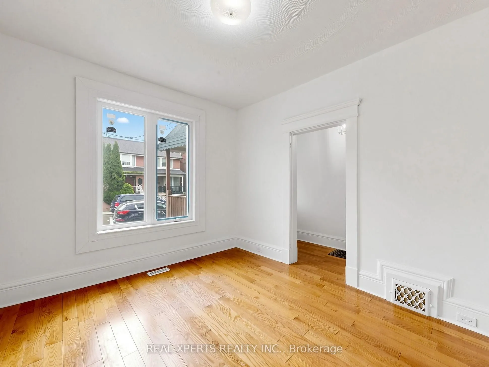 52 Laughton Avenue