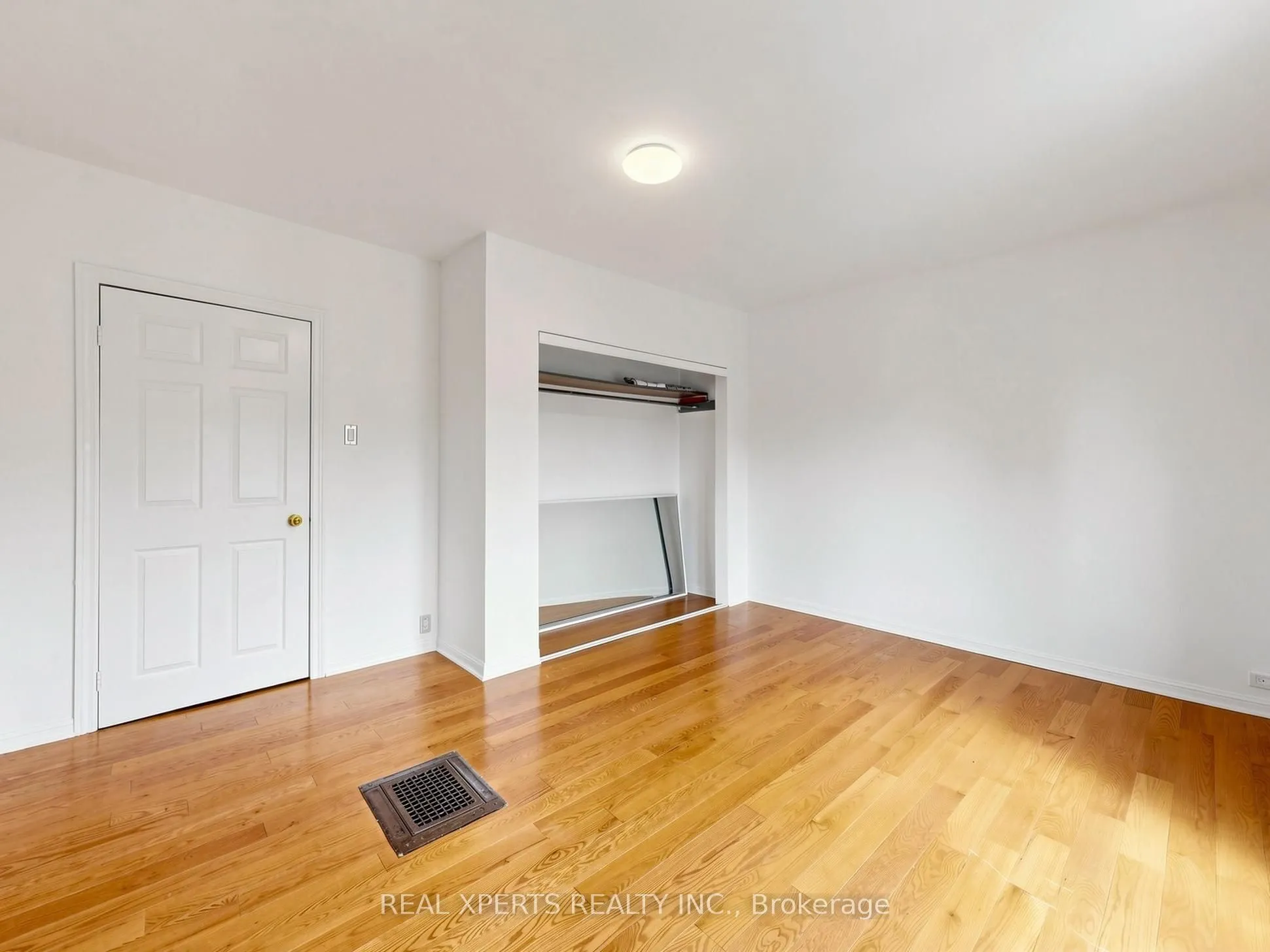 52 Laughton Avenue