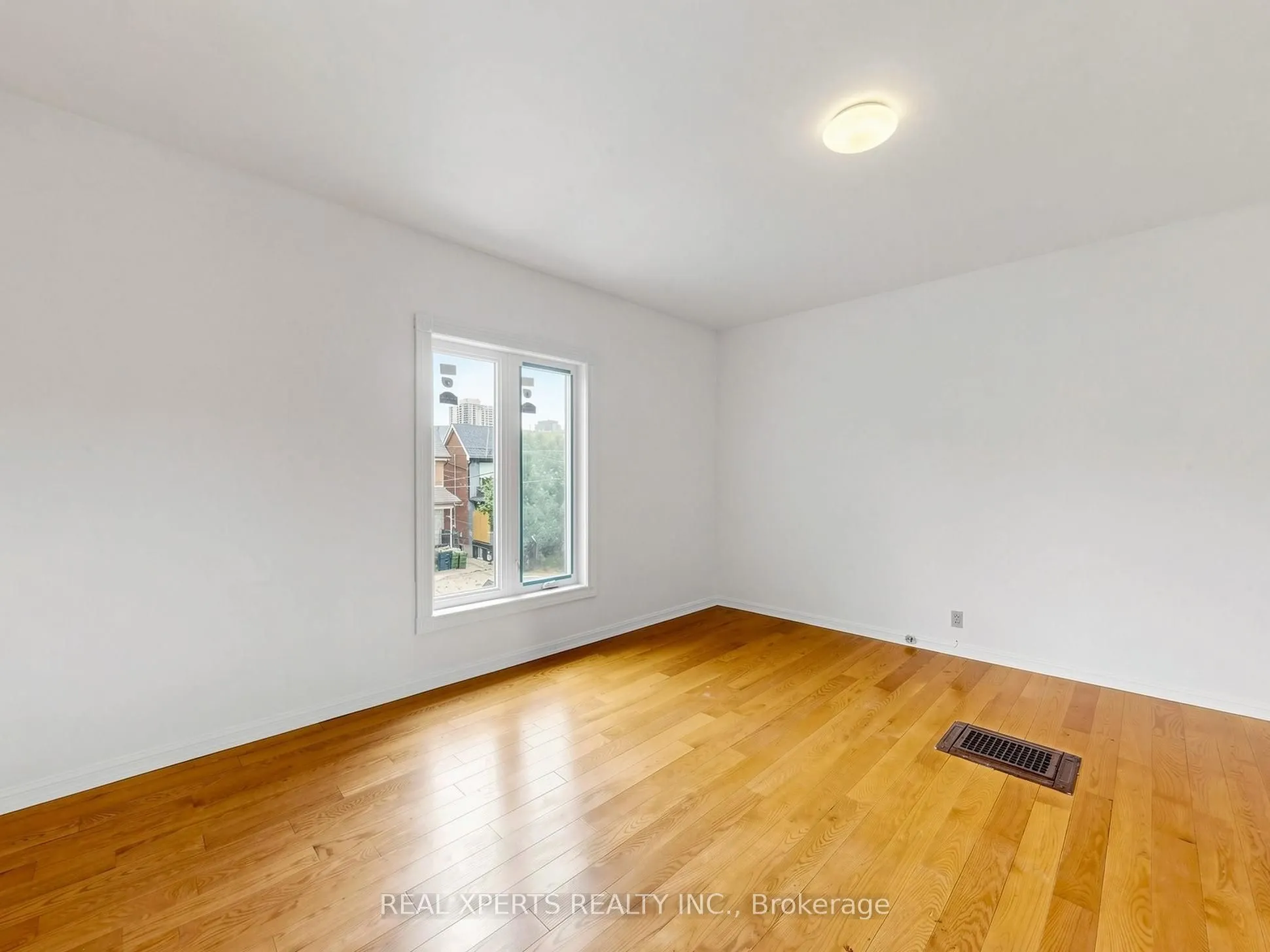 52 Laughton Avenue
