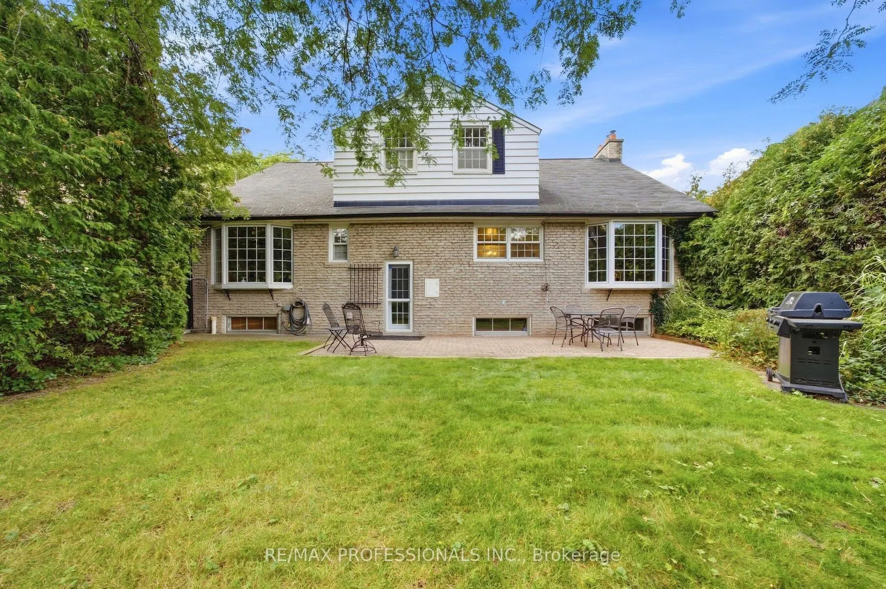 15 Hartfield Court