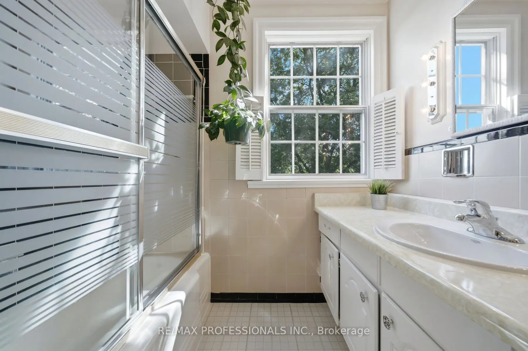 15 Hartfield Court