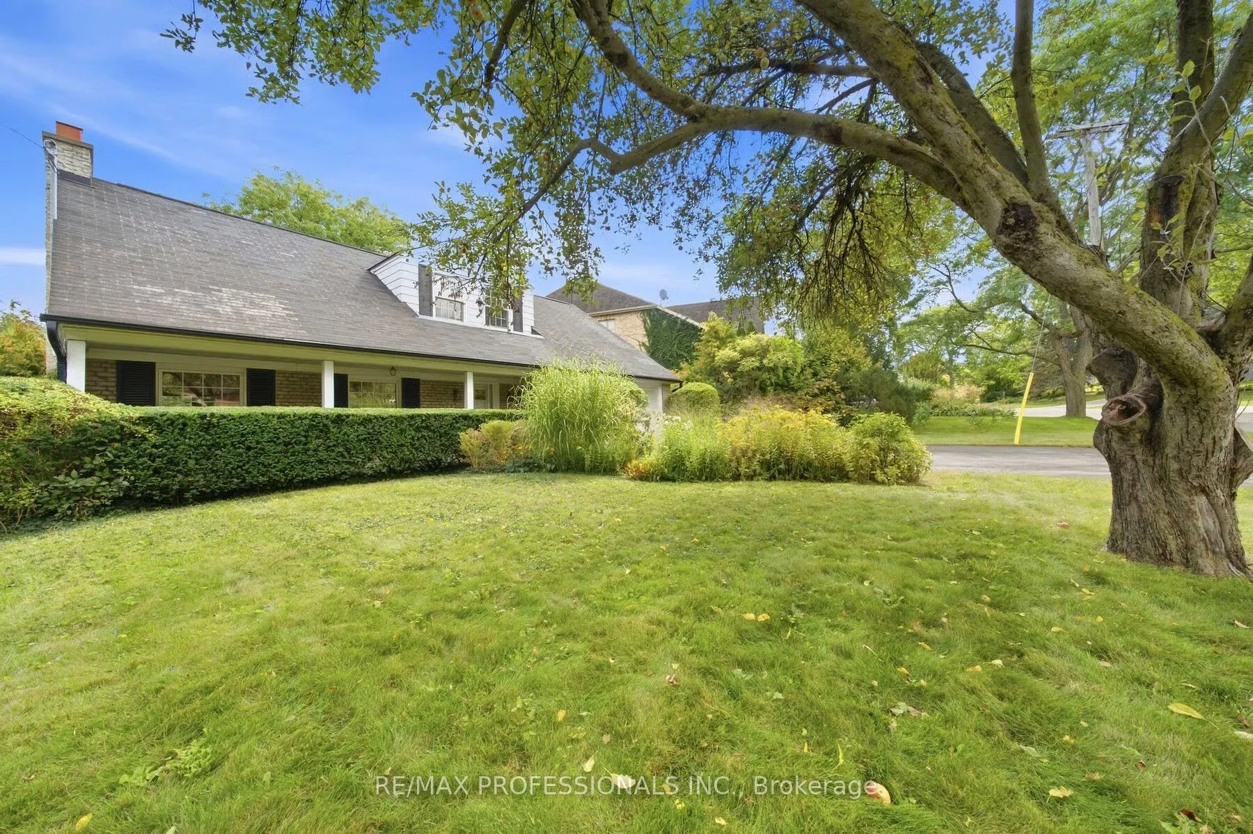 15 Hartfield Court