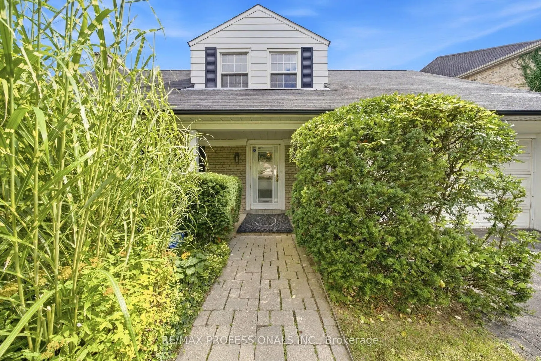 15 Hartfield Court